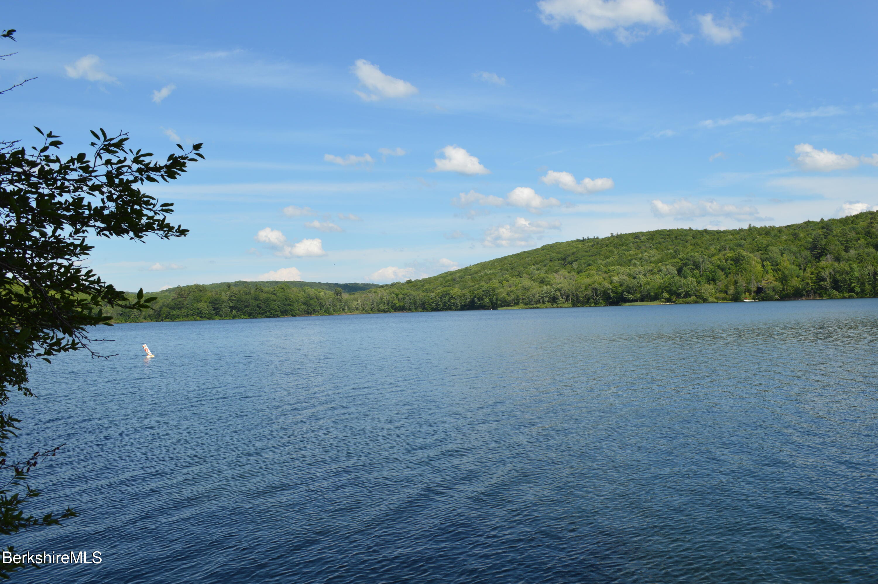 113 Iroquois Ave, Becket, Massachusetts image 4