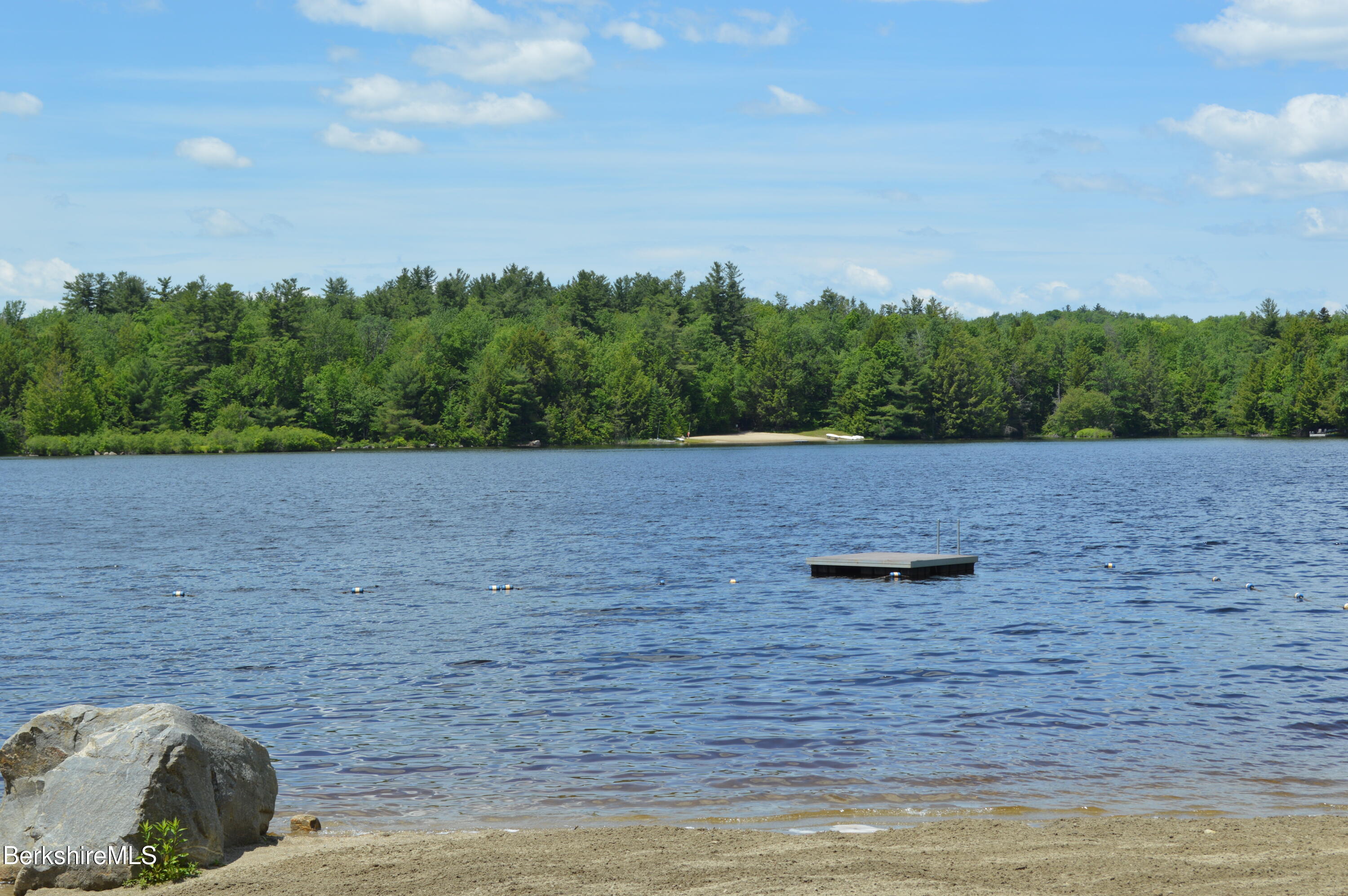 113 Iroquois Ave, Becket, Massachusetts image 43