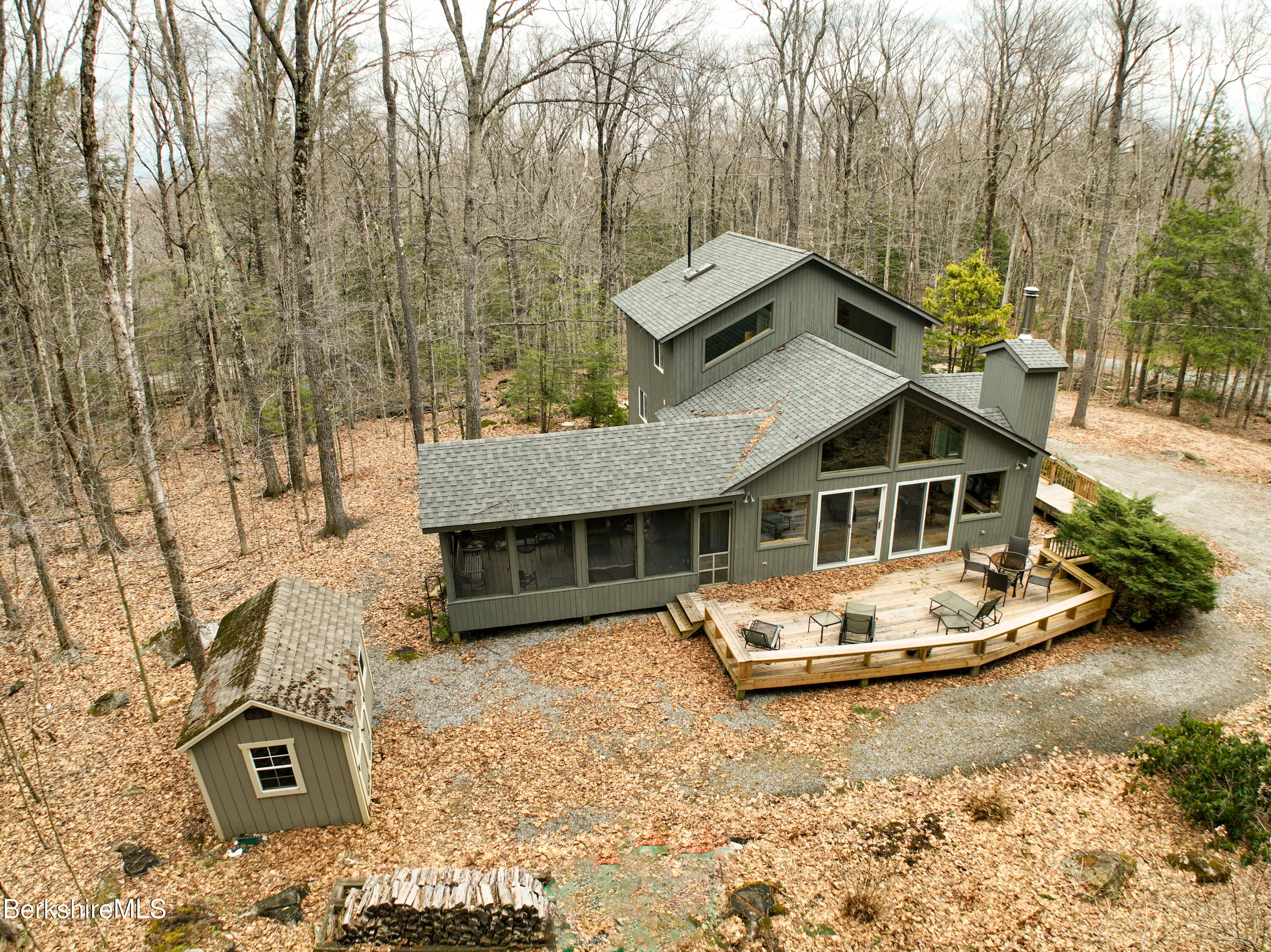 113 Iroquois Ave, Becket, Massachusetts image 40