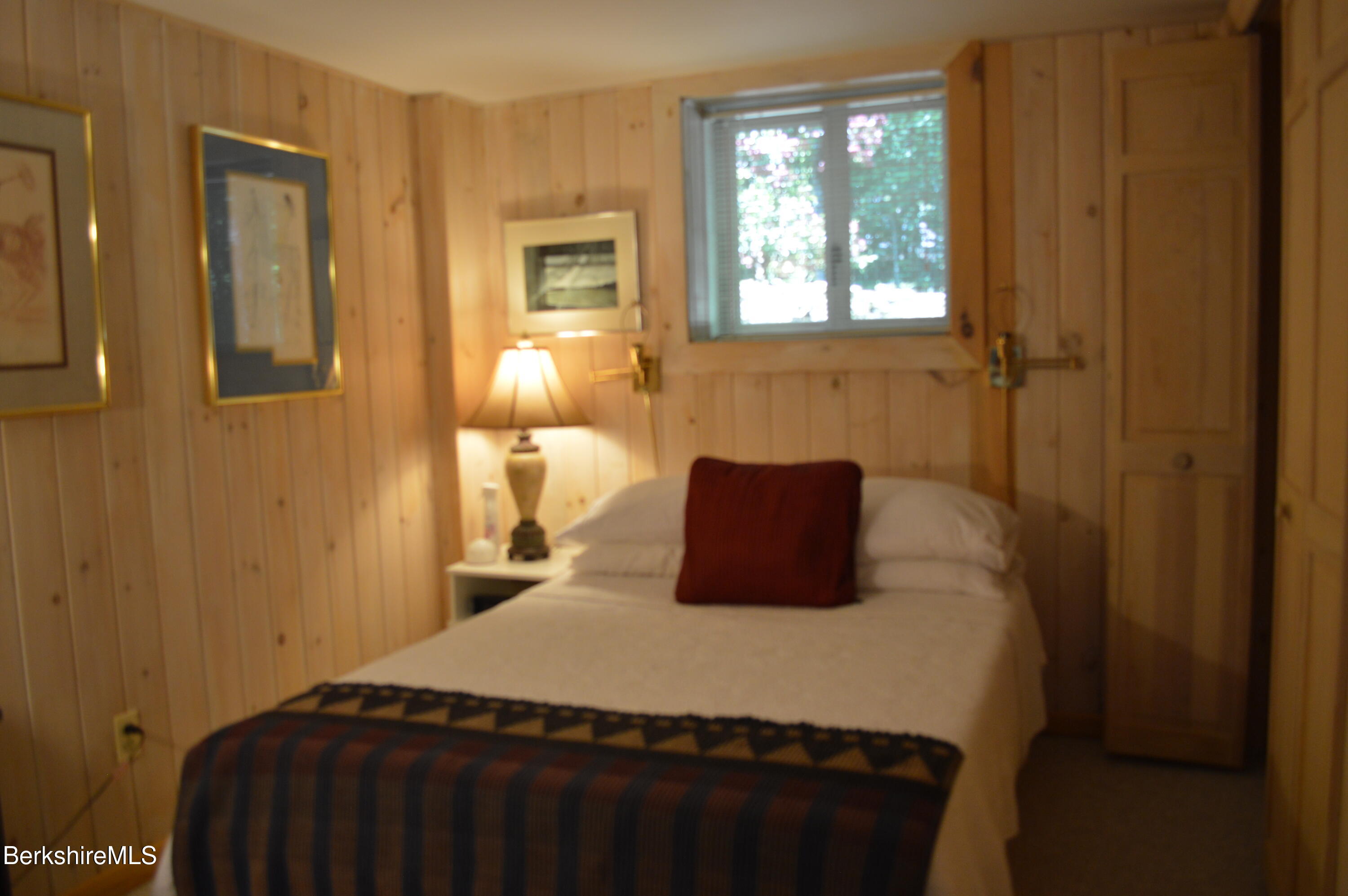 113 Iroquois Ave, Becket, Massachusetts image 23