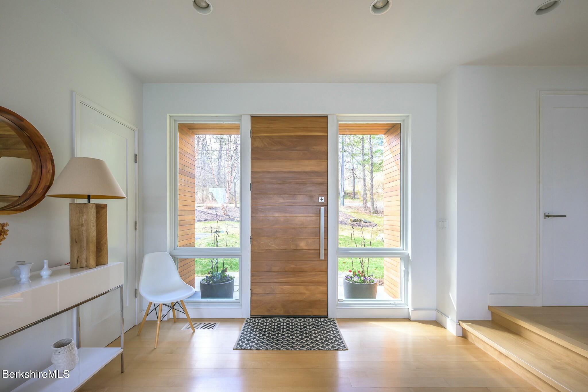 25 Mahkeenac Ter, Stockbridge, Massachusetts image 8