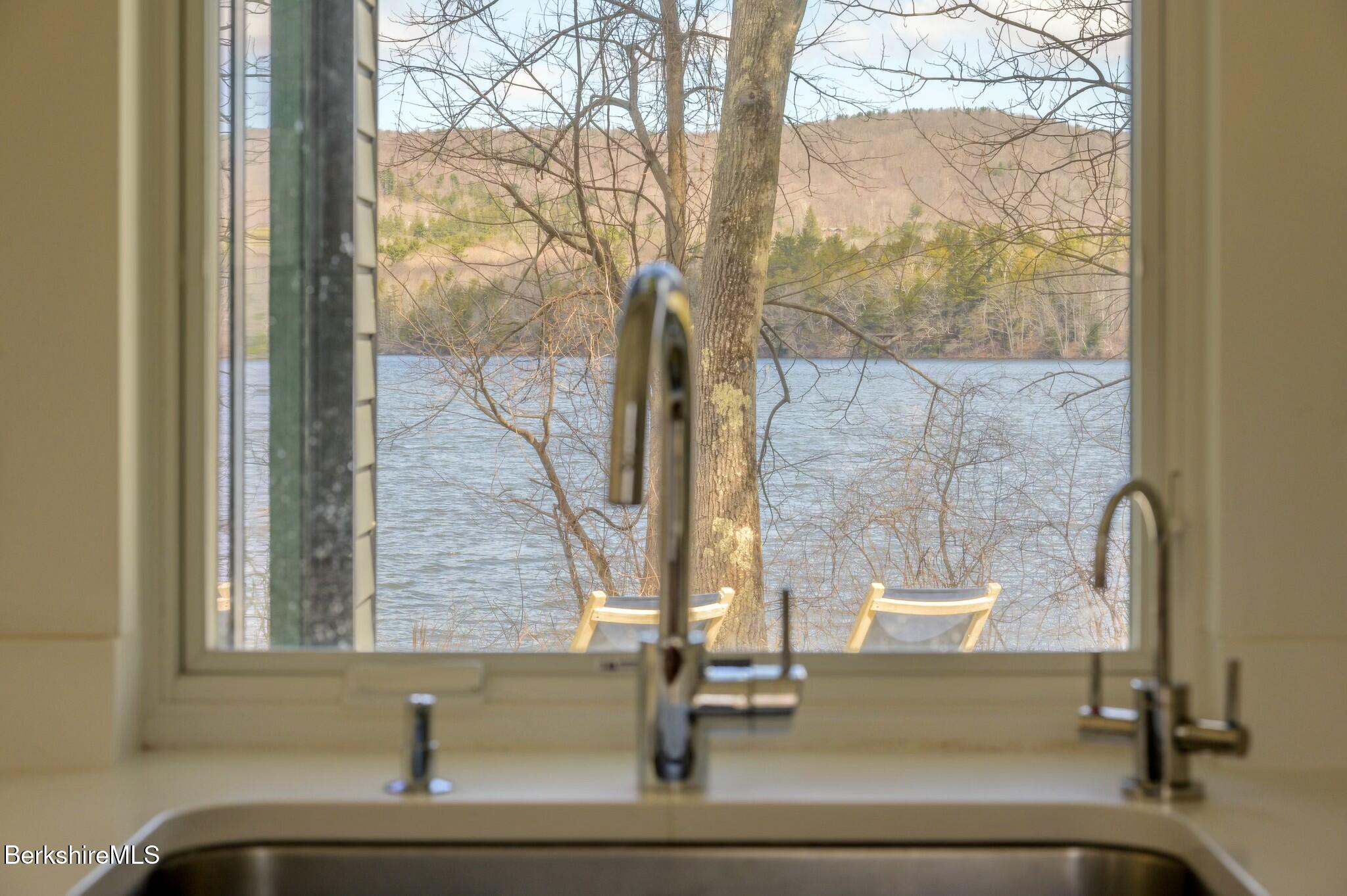 25 Mahkeenac Ter, Stockbridge, Massachusetts image 23