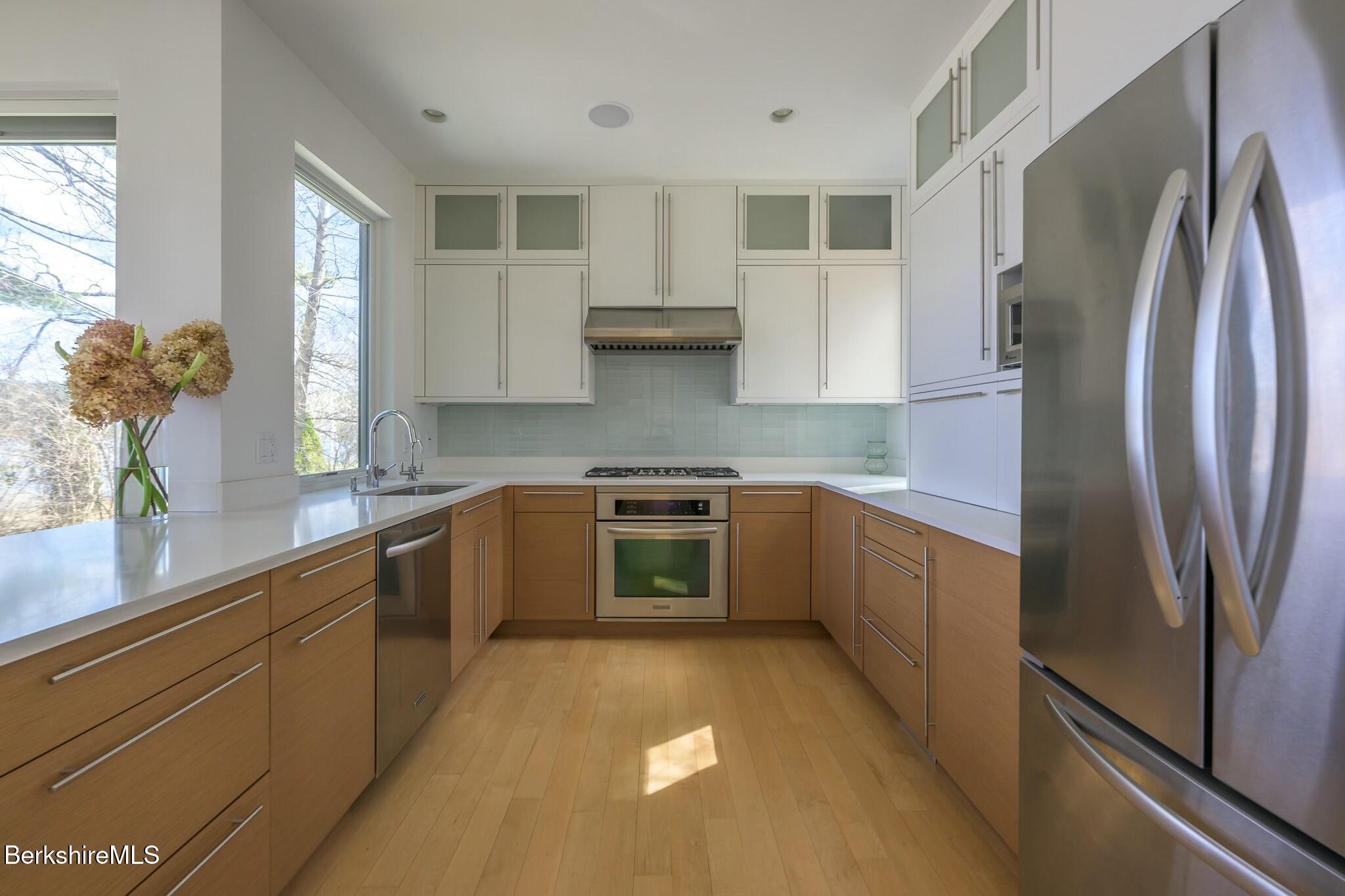 25 Mahkeenac Ter, Stockbridge, Massachusetts image 21