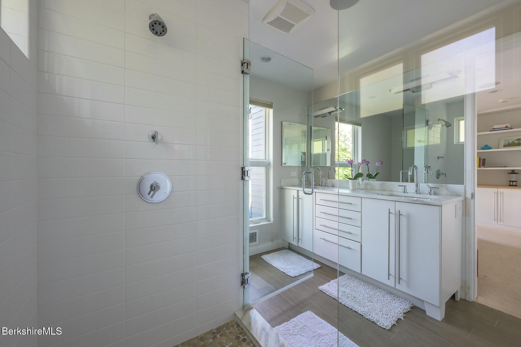 25 Mahkeenac Ter, Stockbridge, Massachusetts image 34