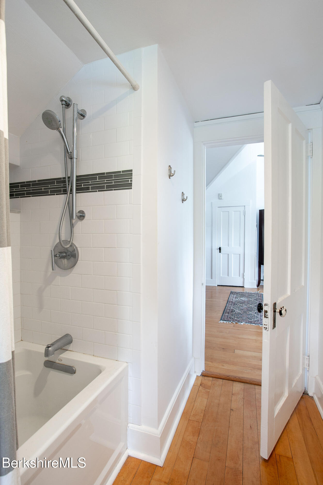 12 Manville St, Great Barrington, Massachusetts image 19
