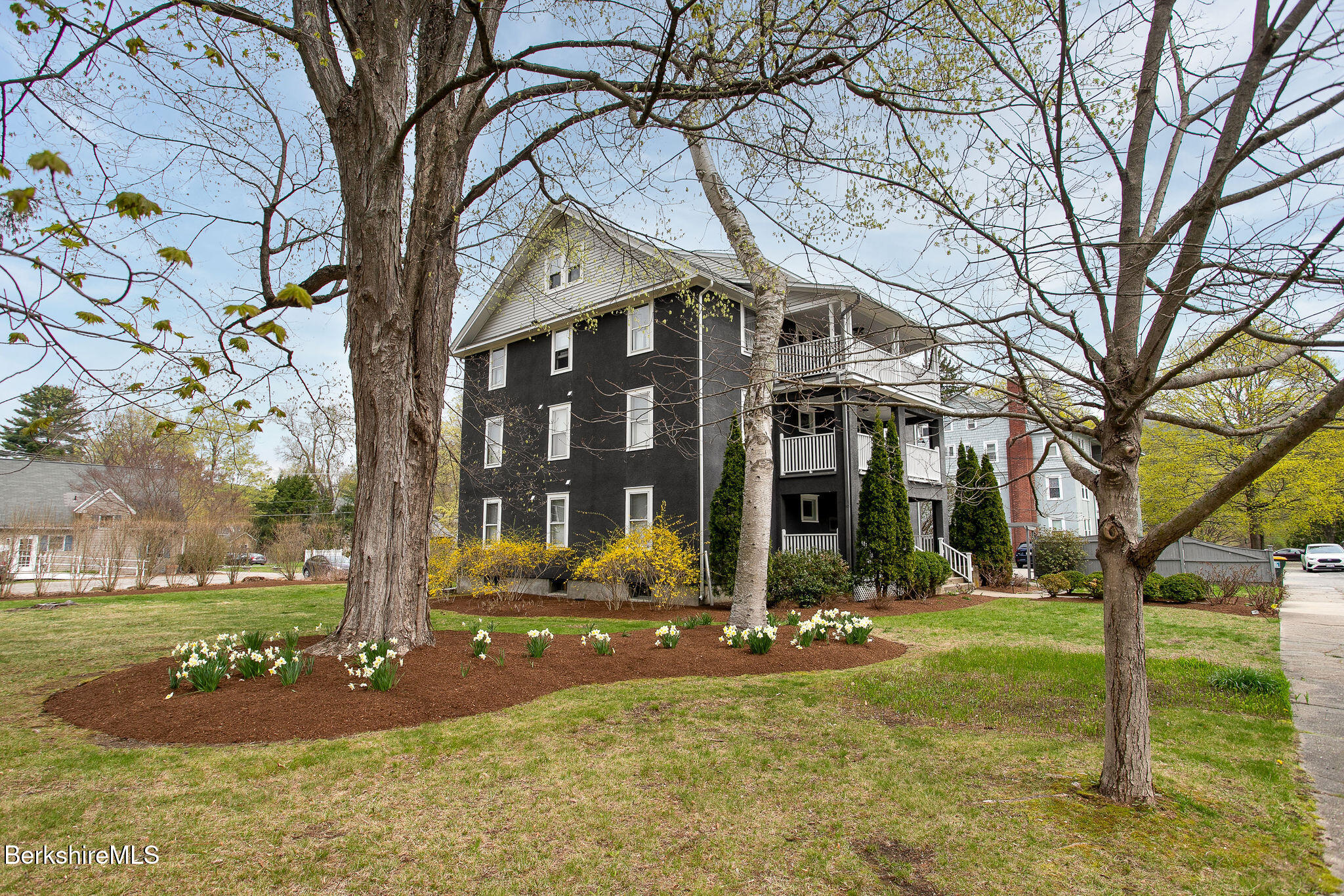 12 Manville St, Great Barrington, Massachusetts image 2