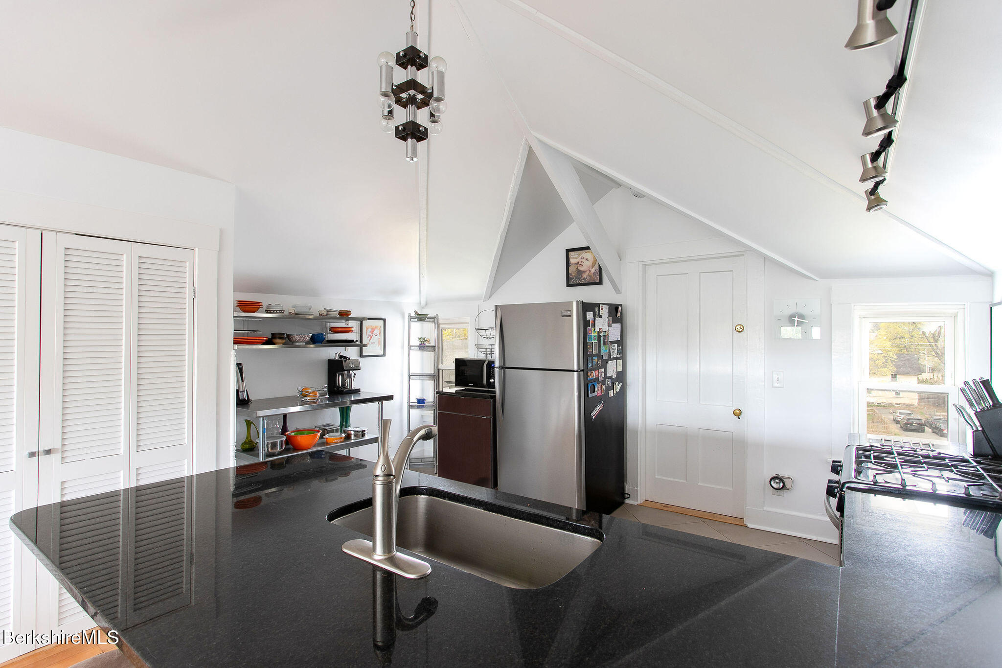 12 Manville St, Great Barrington, Massachusetts image 9