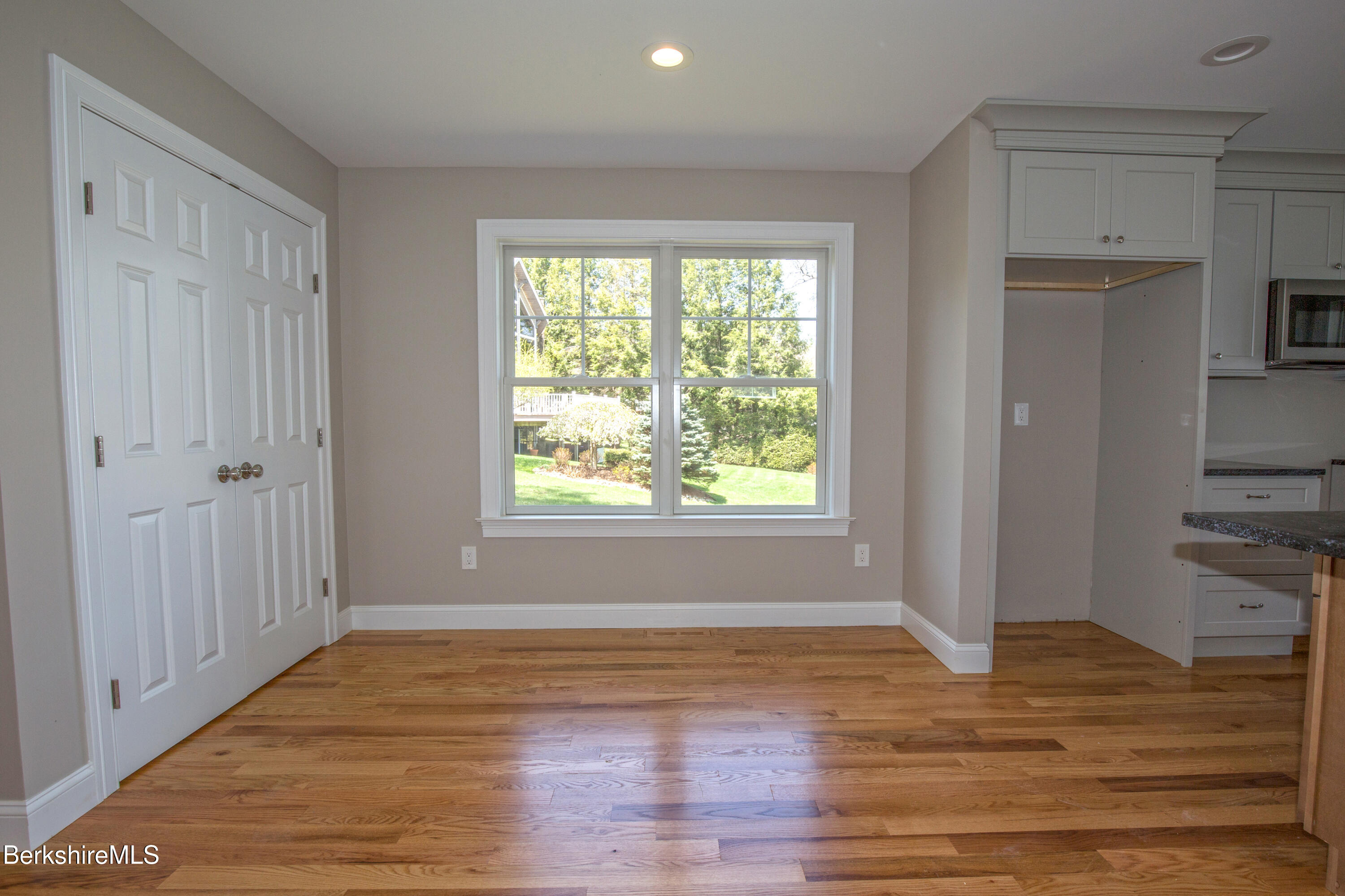 19 Pine Grove Ridge Ridge, Otis, Massachusetts image 8