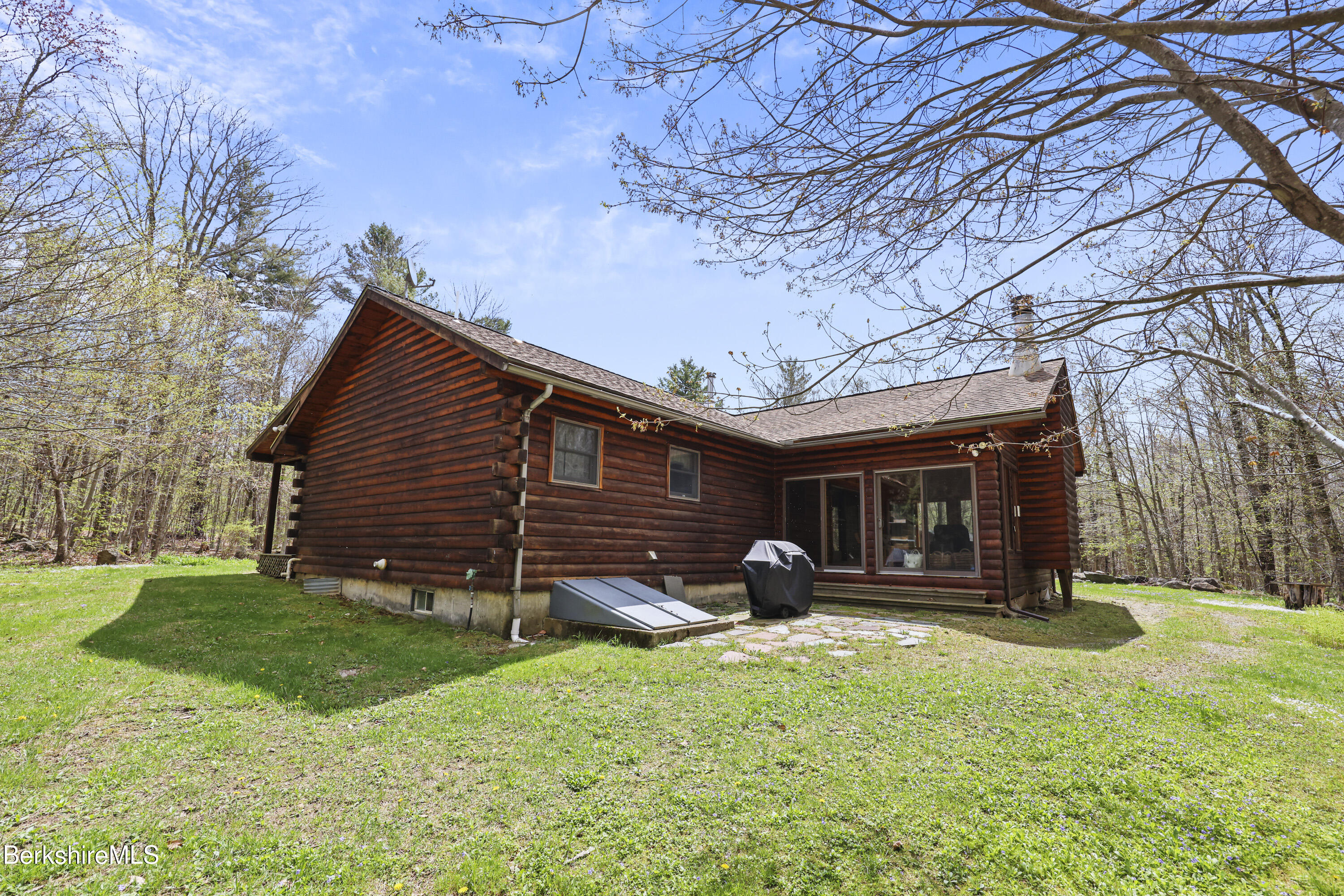 793 George Carter Rd, Becket, Massachusetts image 3
