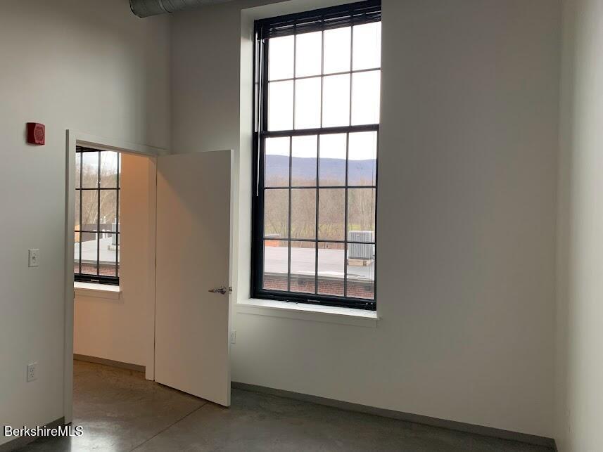 160 Water St #212, Williamstown, Massachusetts image 16