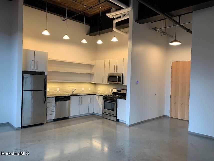 160 Water St #212, Williamstown, Massachusetts image 5