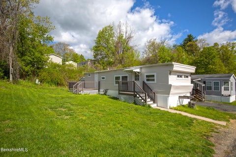 Mobile Home For Sale - 405 Pittsfield Rd #LOT F2<br/> Lenox Township, MA 01240