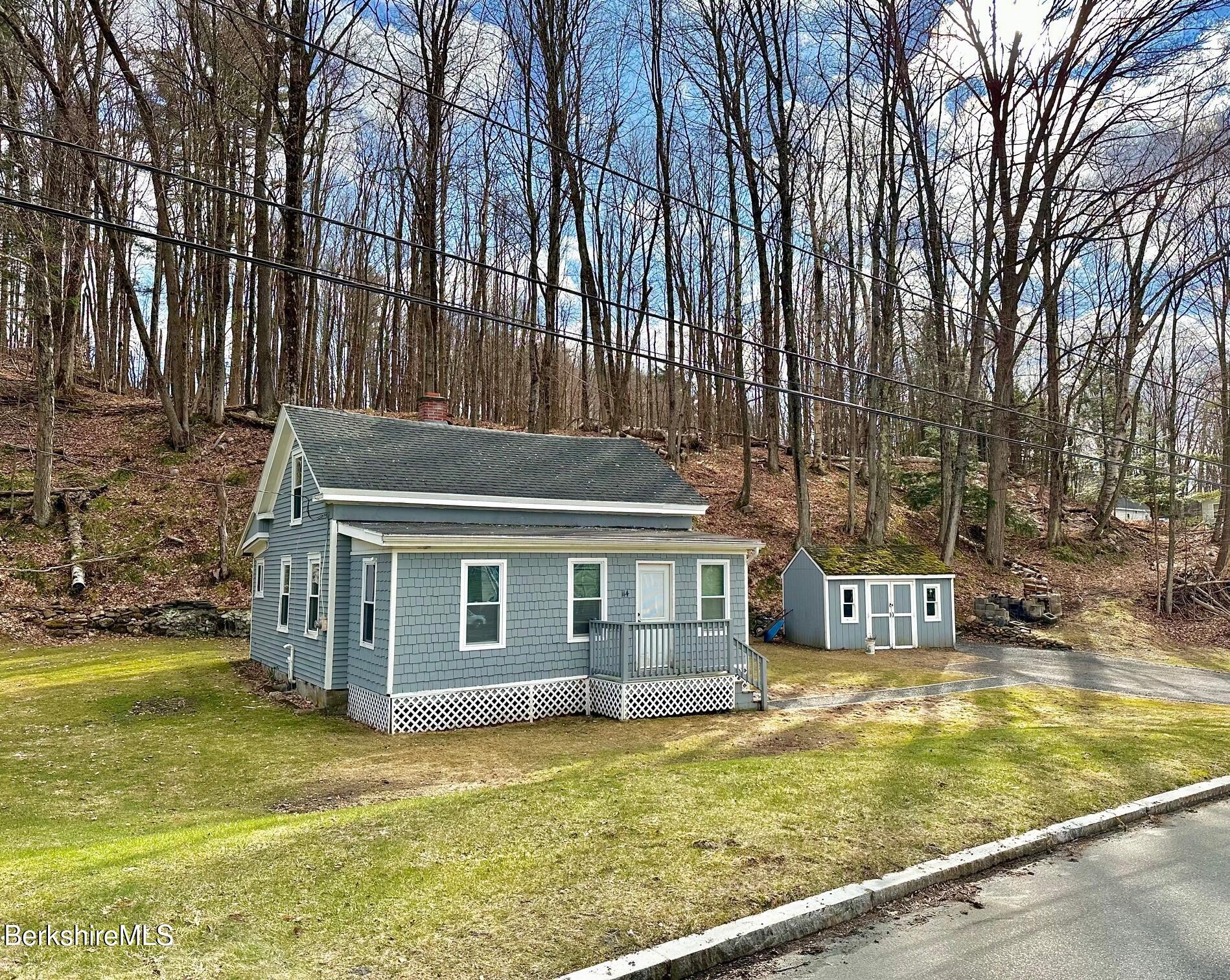 114 East Main St, Cheshire, Massachusetts image 1