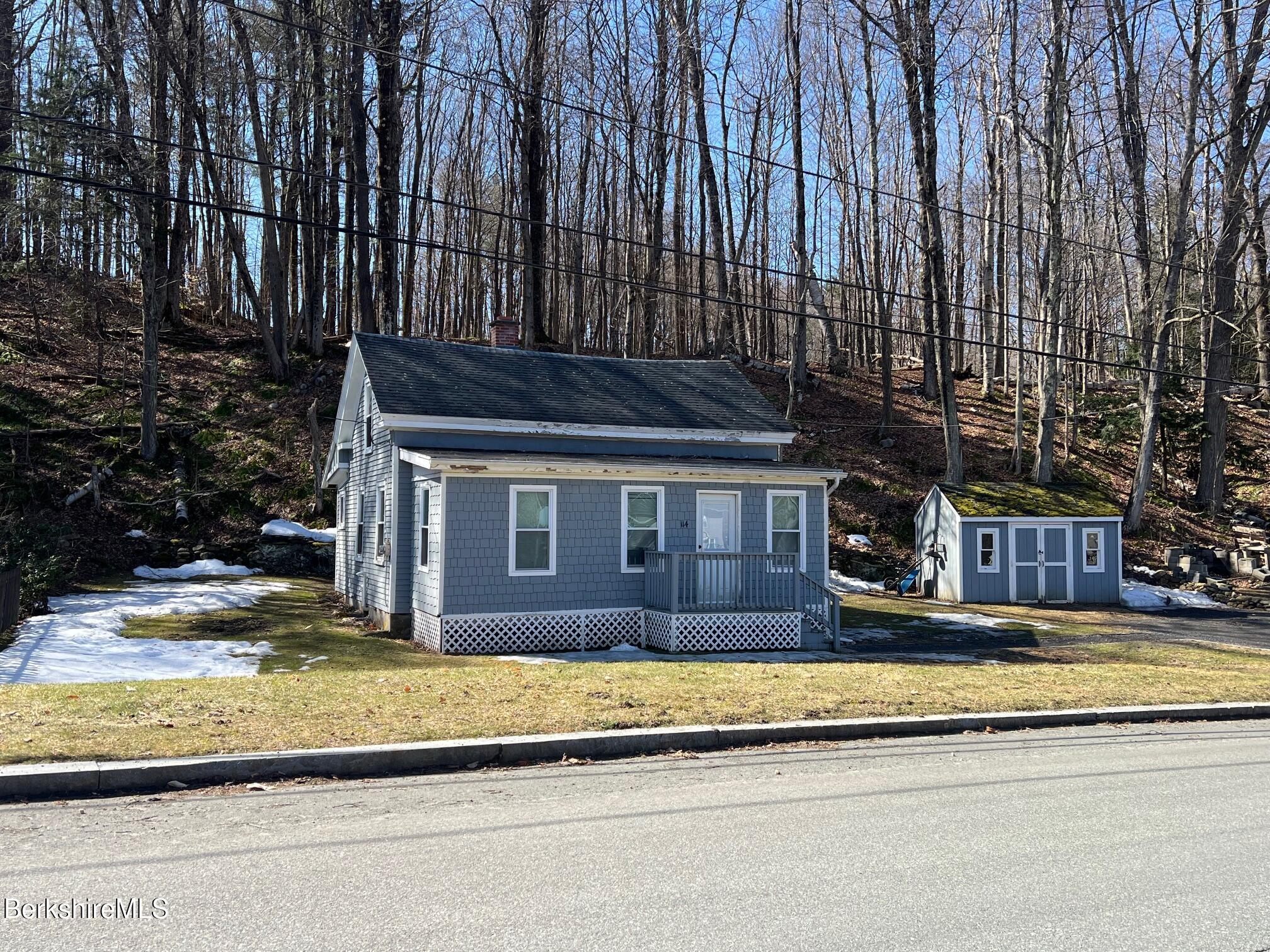 114 East Main St, Cheshire, Massachusetts image 1