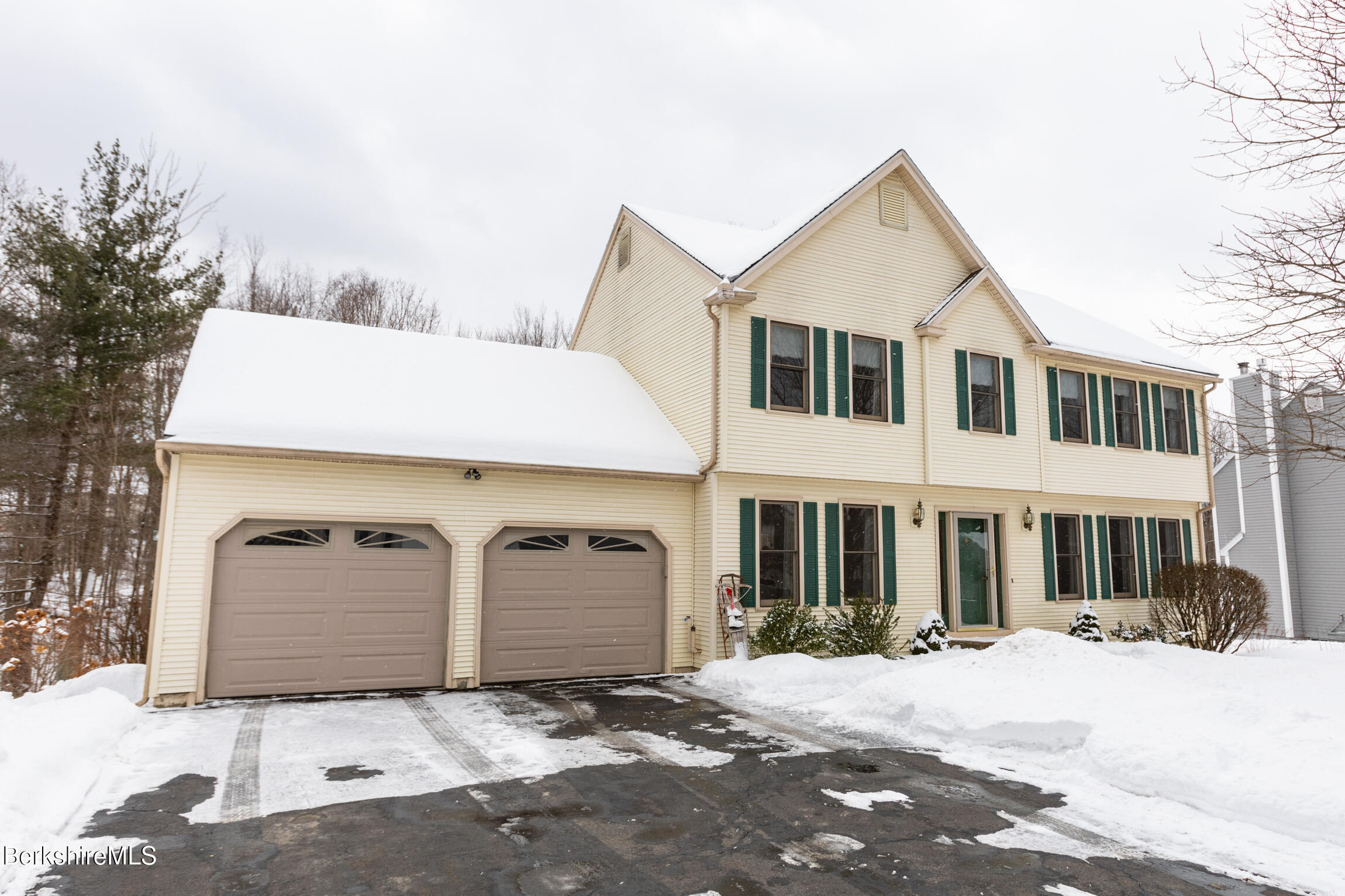 58 Frederick Dr, Dalton, Massachusetts image 4