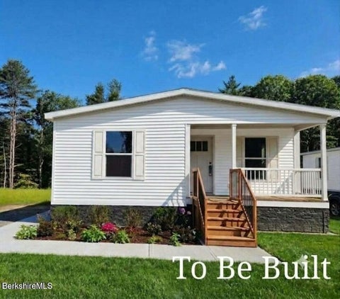 Mobile Home For Sale - 395 Cheshire Rd #121<br/> Pittsfield Twp, MA 01201