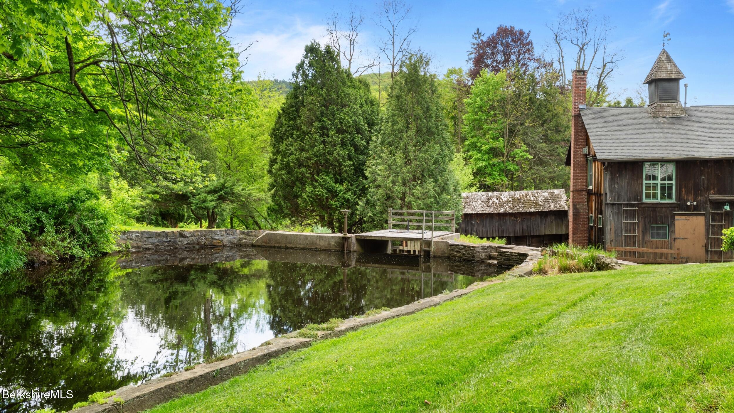 8 Yale Hill Rd, Stockbridge, Massachusetts image 2