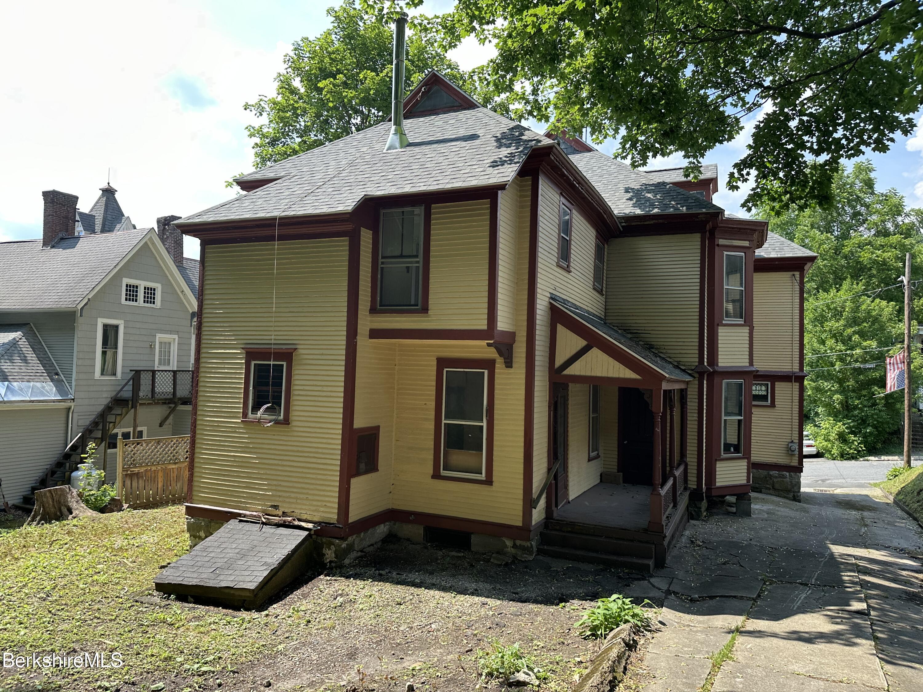 80 Elmwood Ave, North Adams, Massachusetts image 3