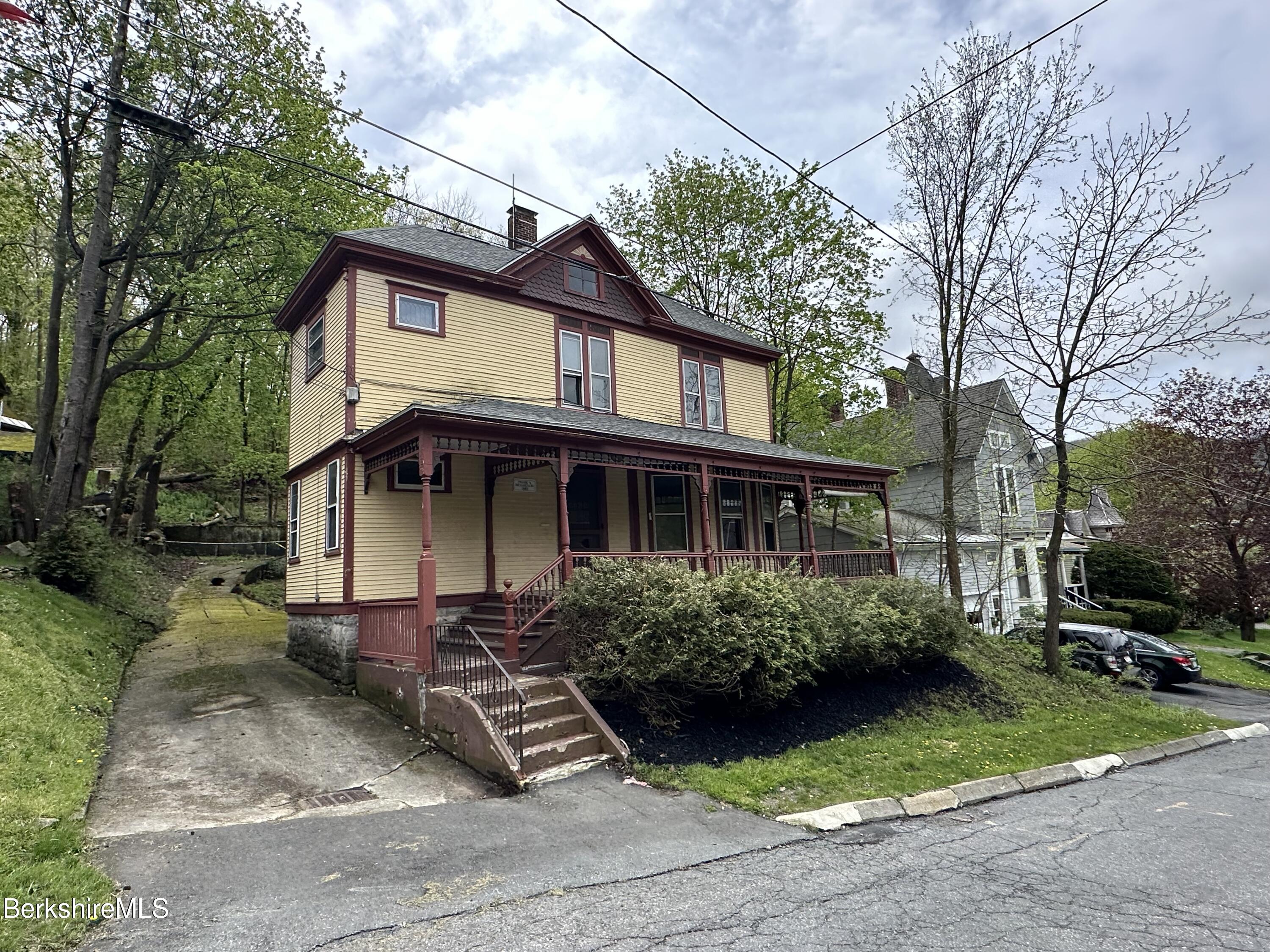 80 Elmwood Ave, North Adams, Massachusetts image 36