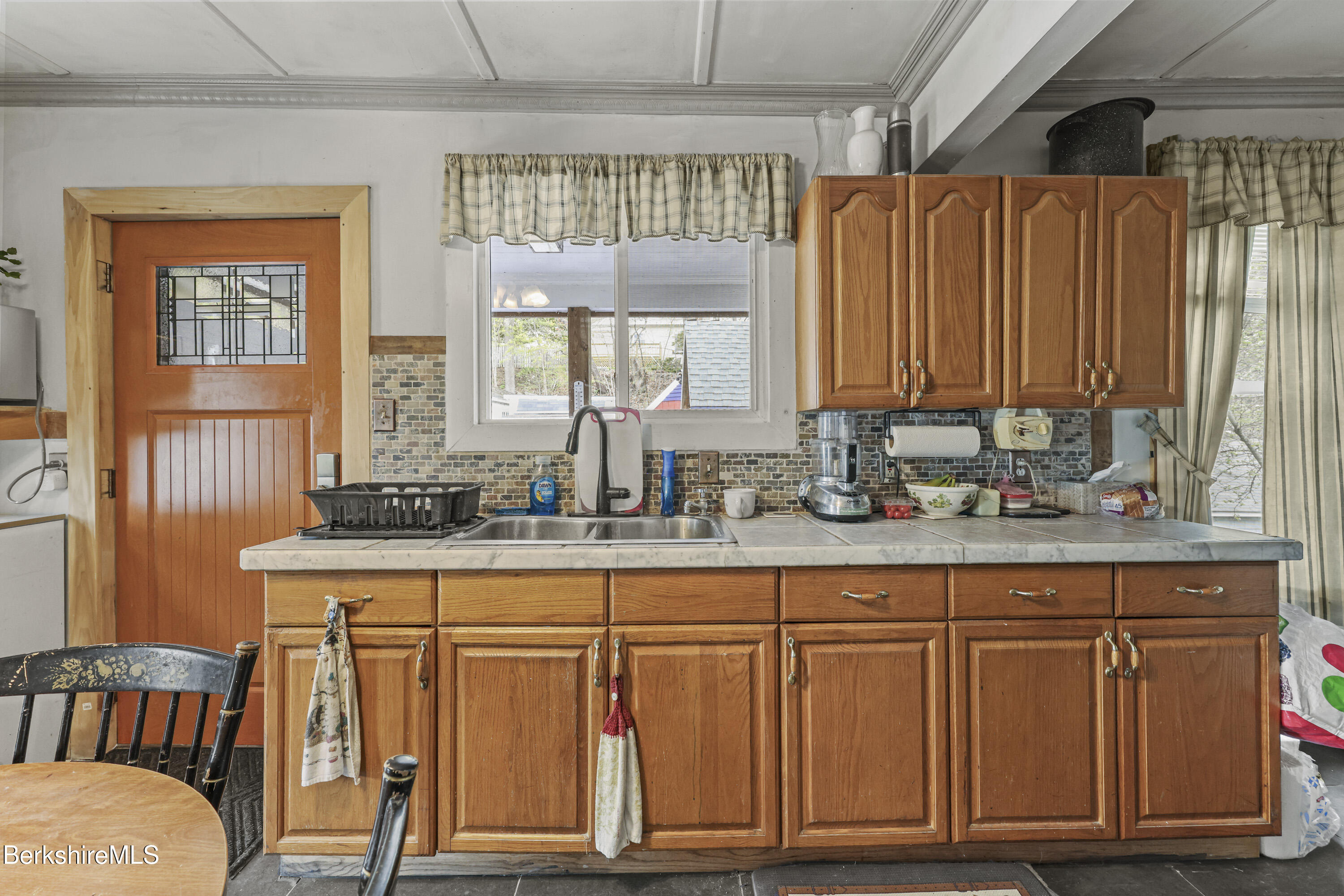 209 North St, North Adams, Massachusetts image 20
