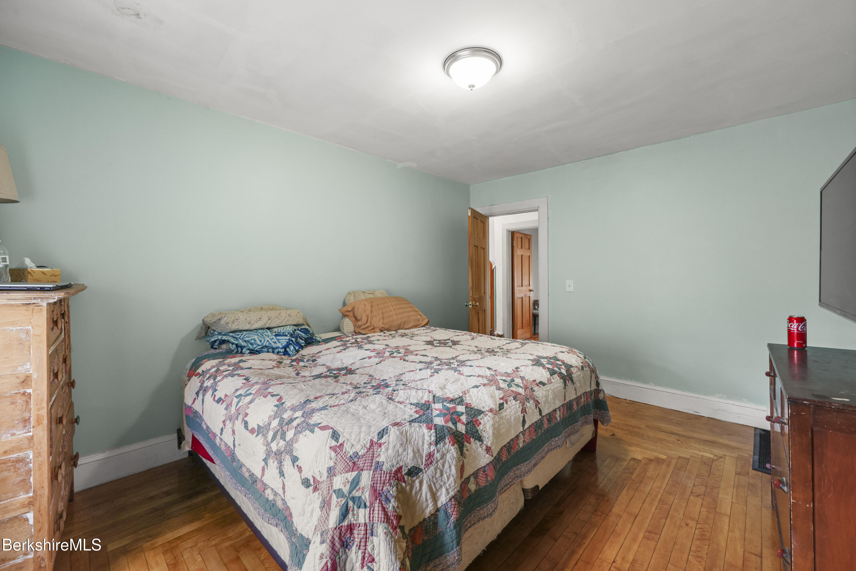 209 North St, North Adams, Massachusetts image 22