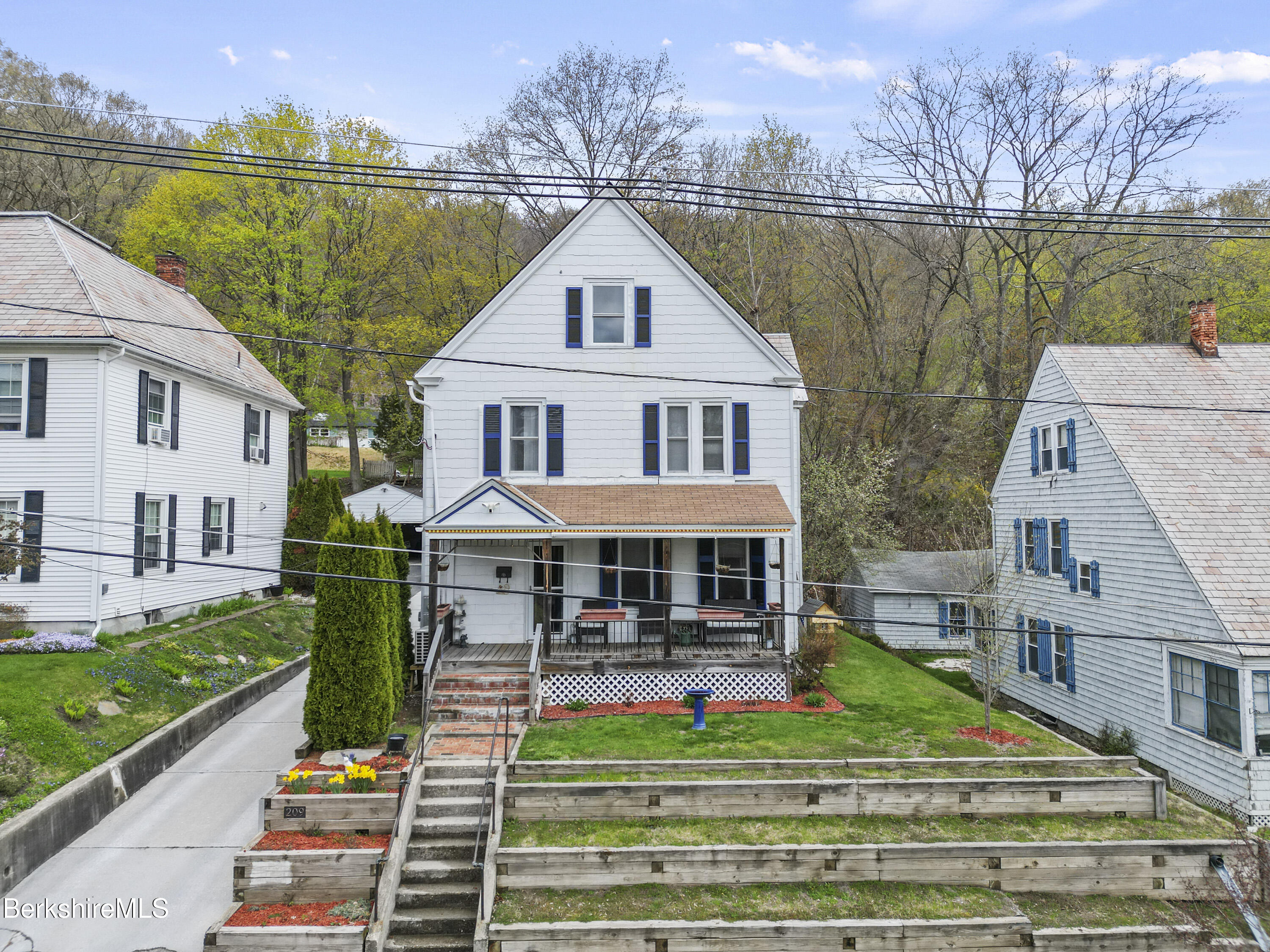 209 North St, North Adams, Massachusetts image 2
