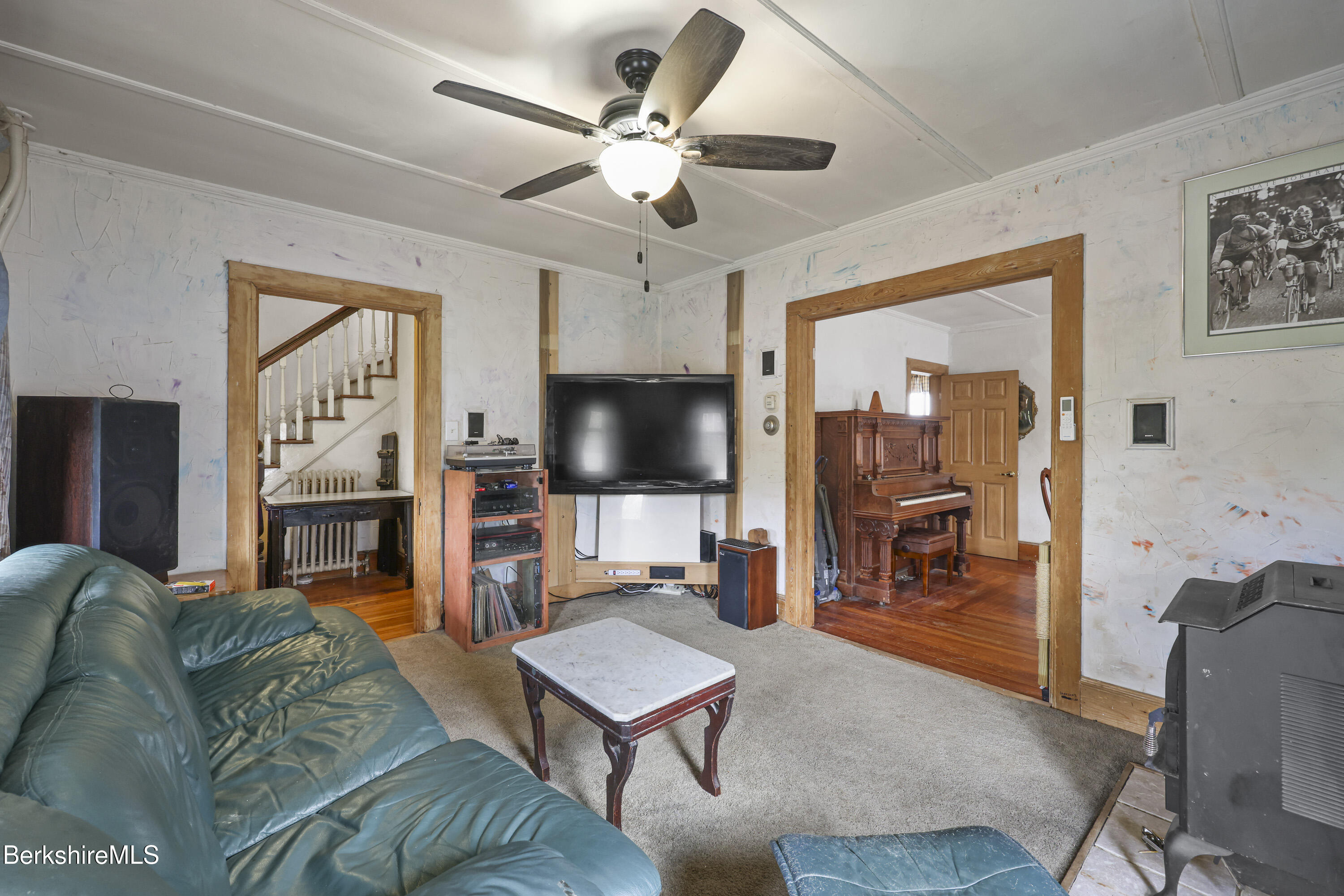 209 North St, North Adams, Massachusetts image 14