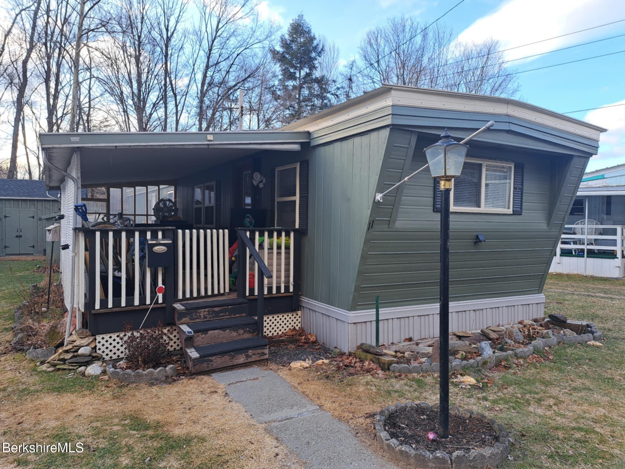 11 Pinnacle Dr, Adams, Massachusetts image 1