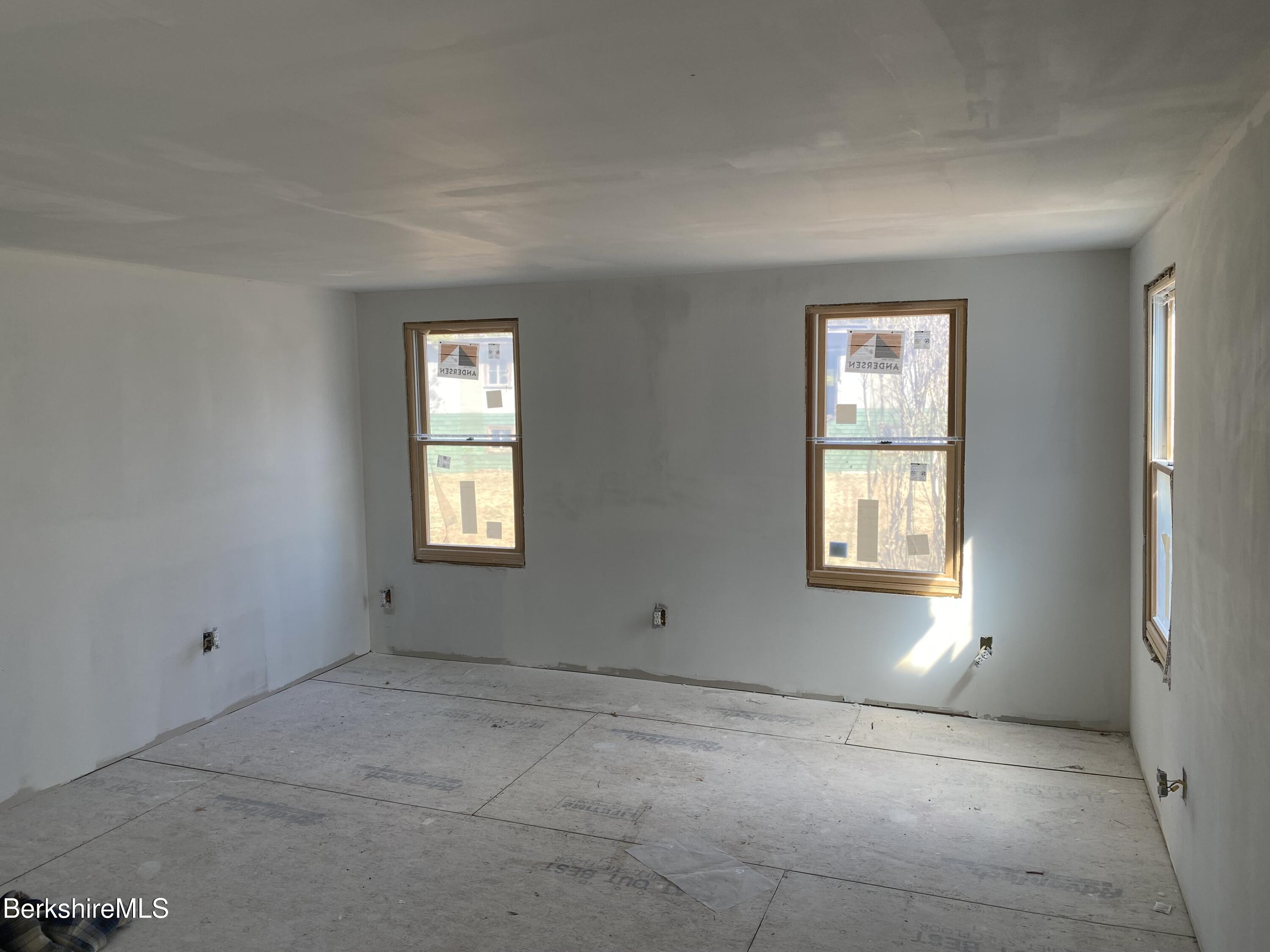 54 Division St, Great Barrington, Massachusetts image 5