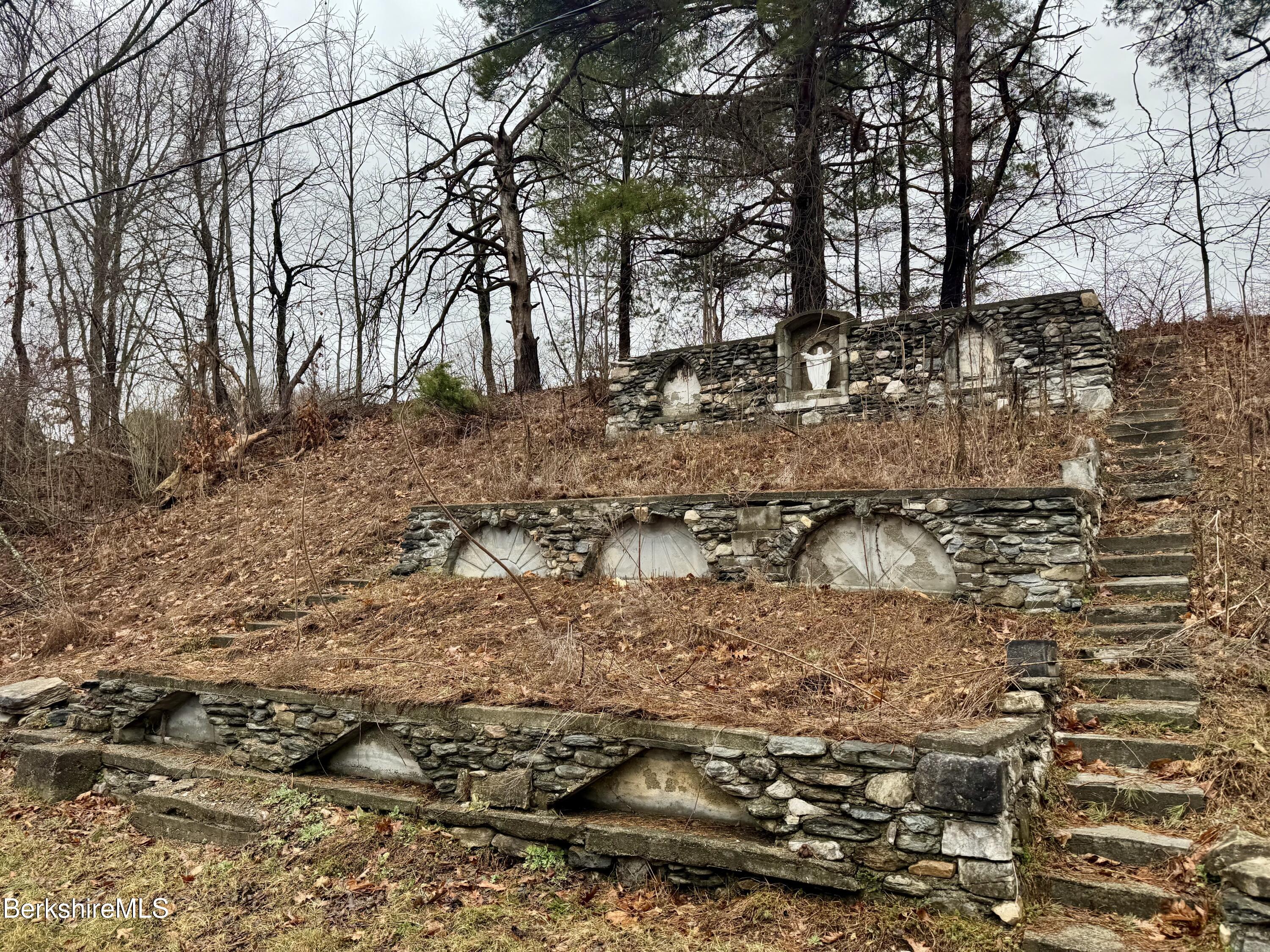 54 Division St, Great Barrington, Massachusetts image 11