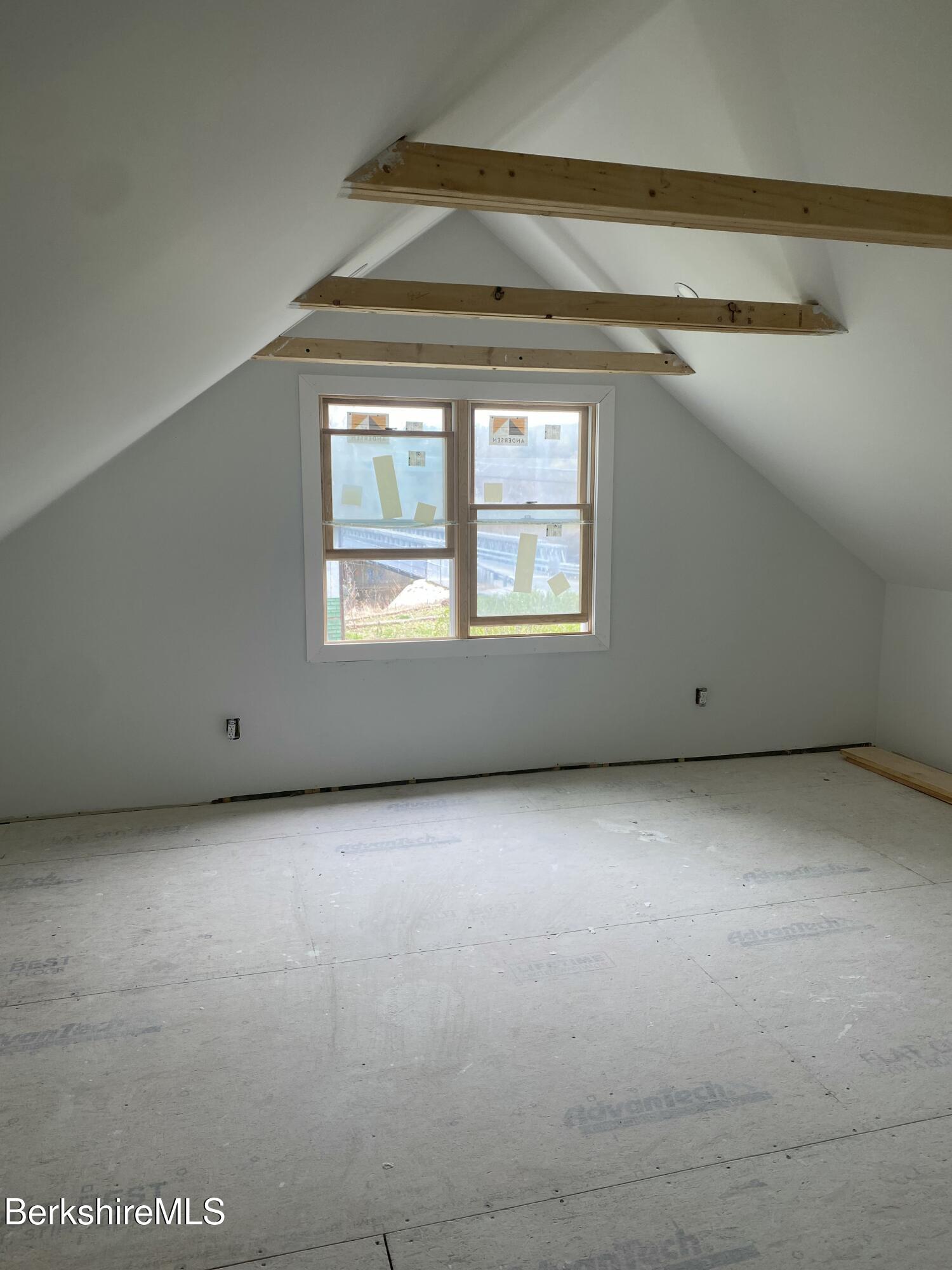 54 Division St, Great Barrington, Massachusetts image 15