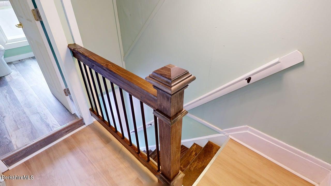 208 Columbia St, Adams, Massachusetts image 21