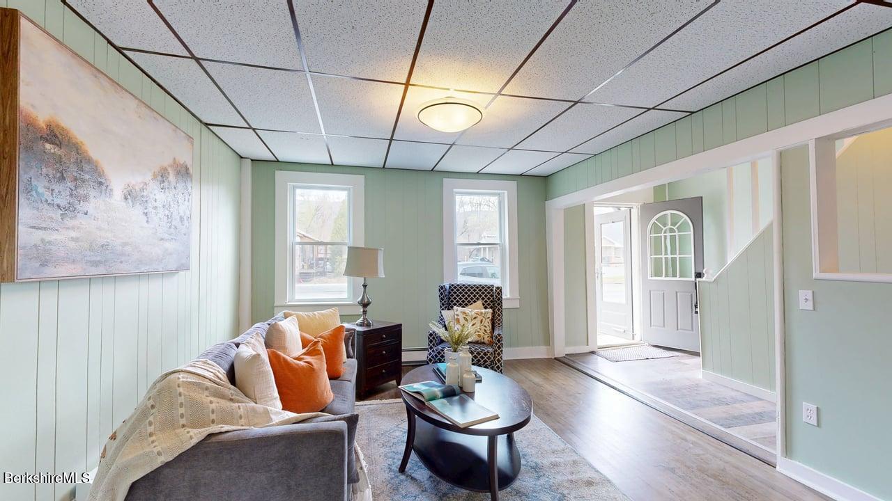 208 Columbia St, Adams, Massachusetts image 36