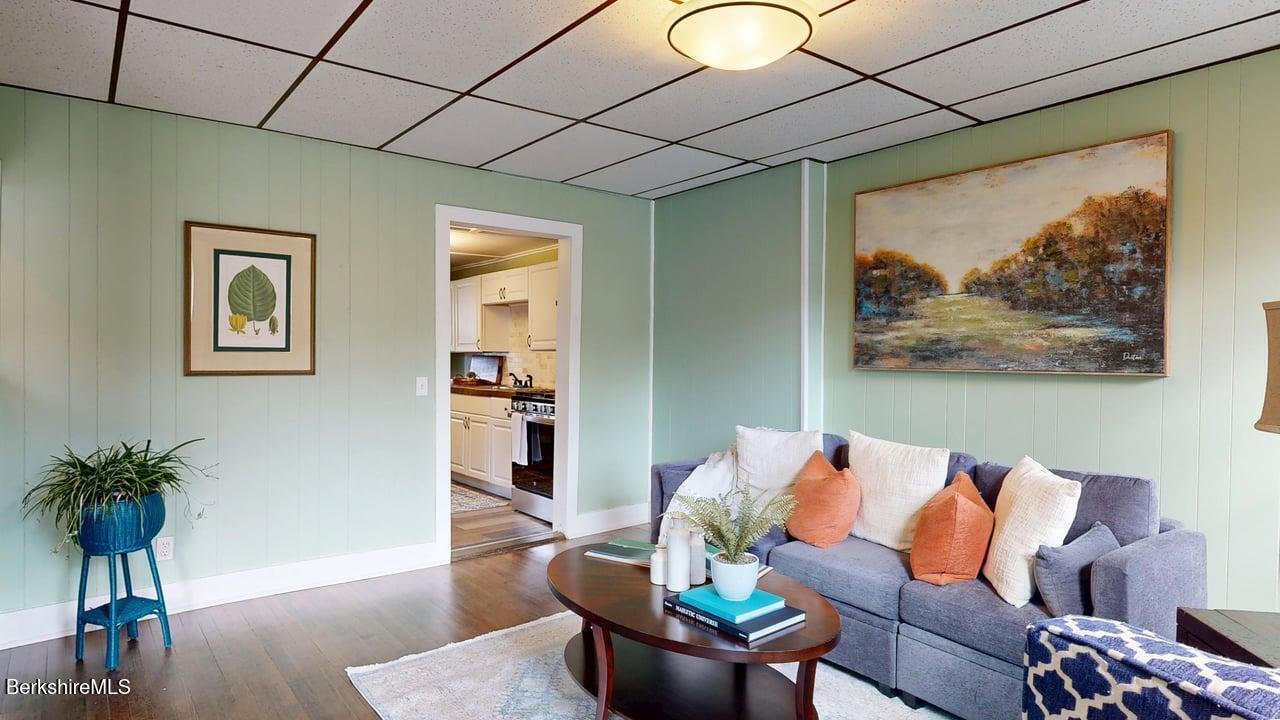 208 Columbia St, Adams, Massachusetts image 3