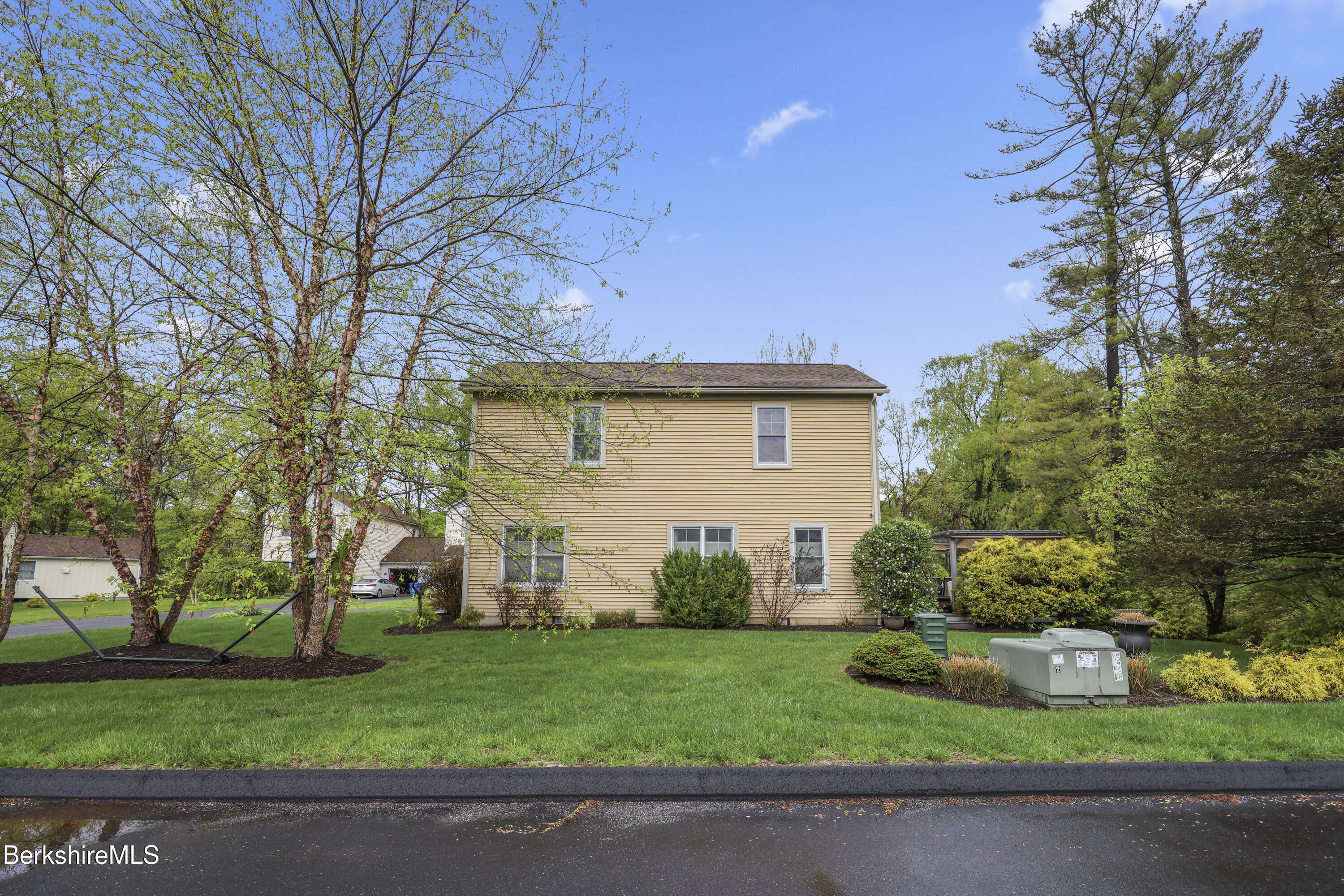 2 Emily Ct, Great Barrington, Massachusetts image 28