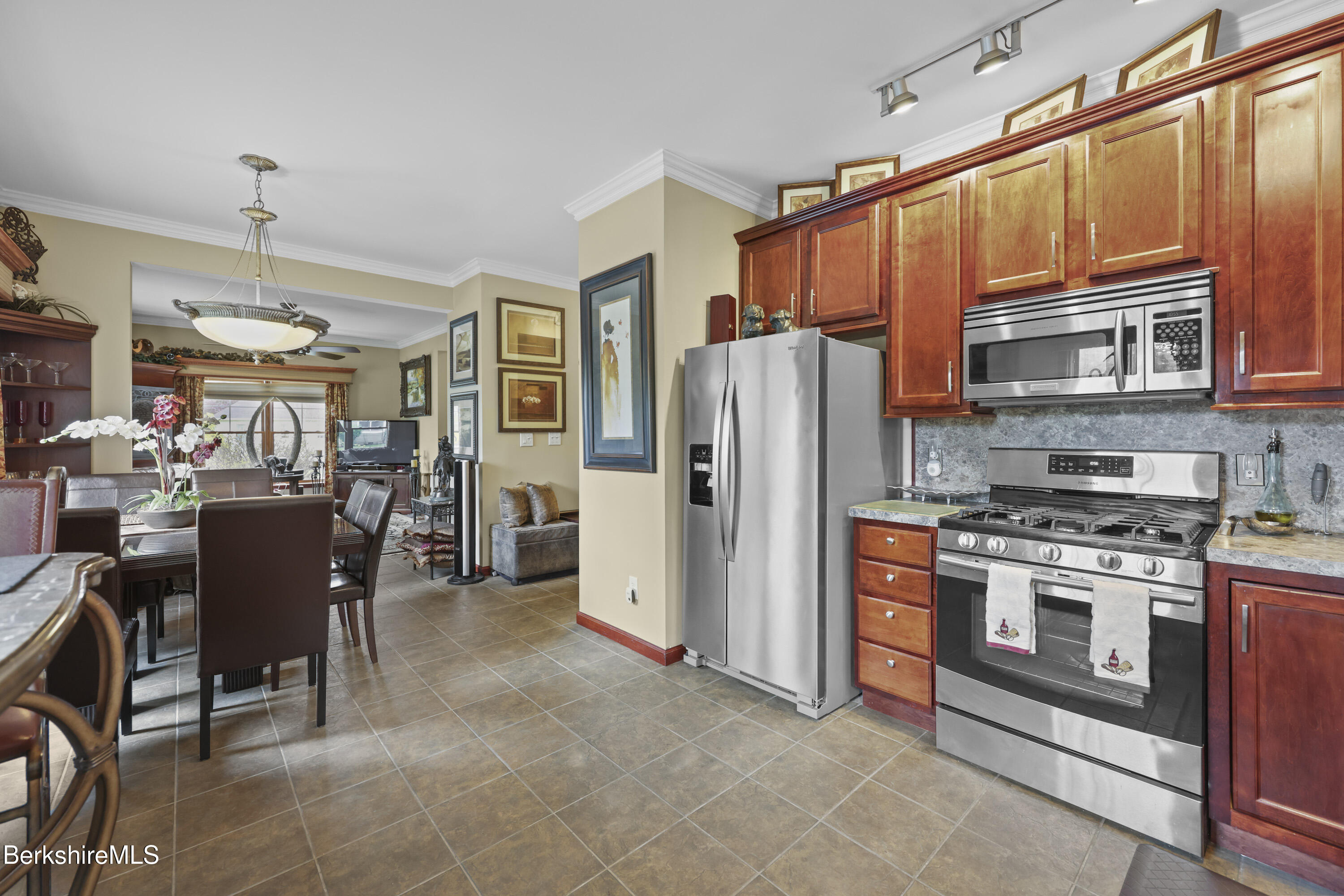 2 Emily Ct, Great Barrington, Massachusetts image 12