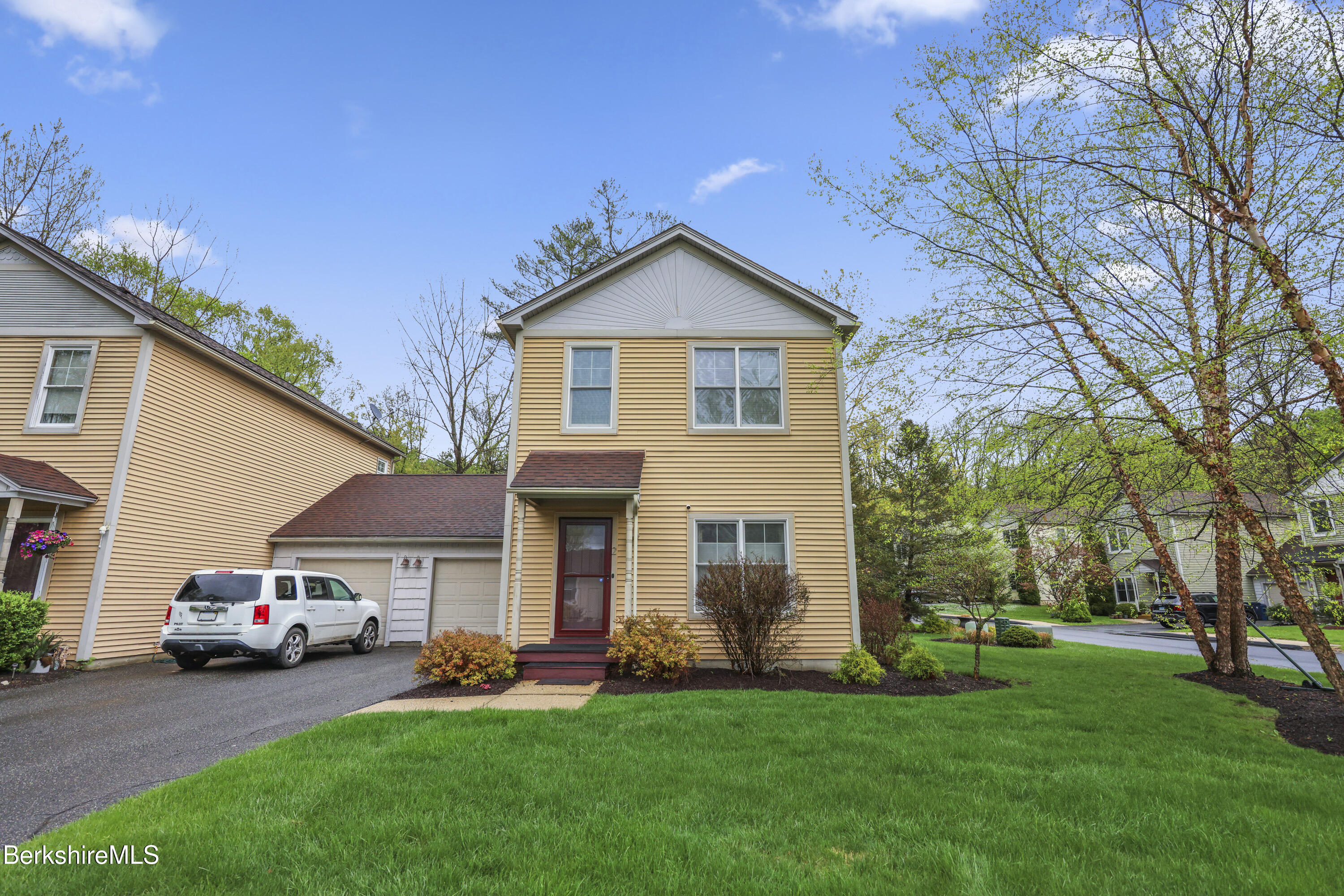 2 Emily Ct, Great Barrington, Massachusetts image 2