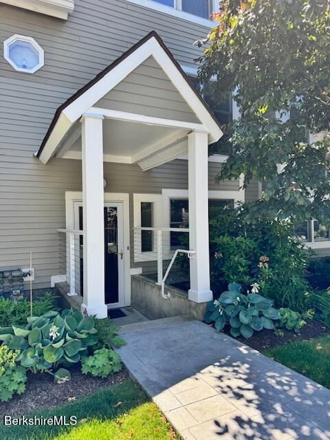 Condo For Sale - 80 Taconic Ave #2<br/> Berkshire County, Great Barrington, MA 01230