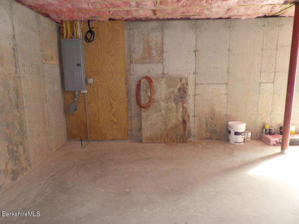 18 Lacona St, Lanesborough, Massachusetts image 36