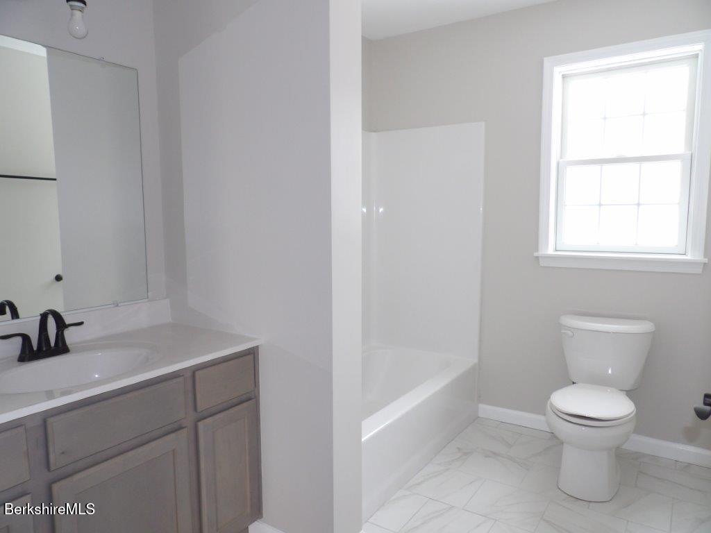 18 Lacona St, Lanesborough, Massachusetts image 33