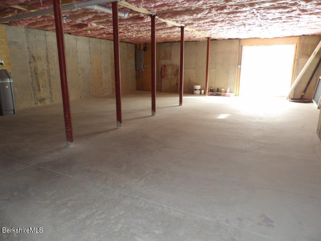 18 Lacona St, Lanesborough, Massachusetts image 34