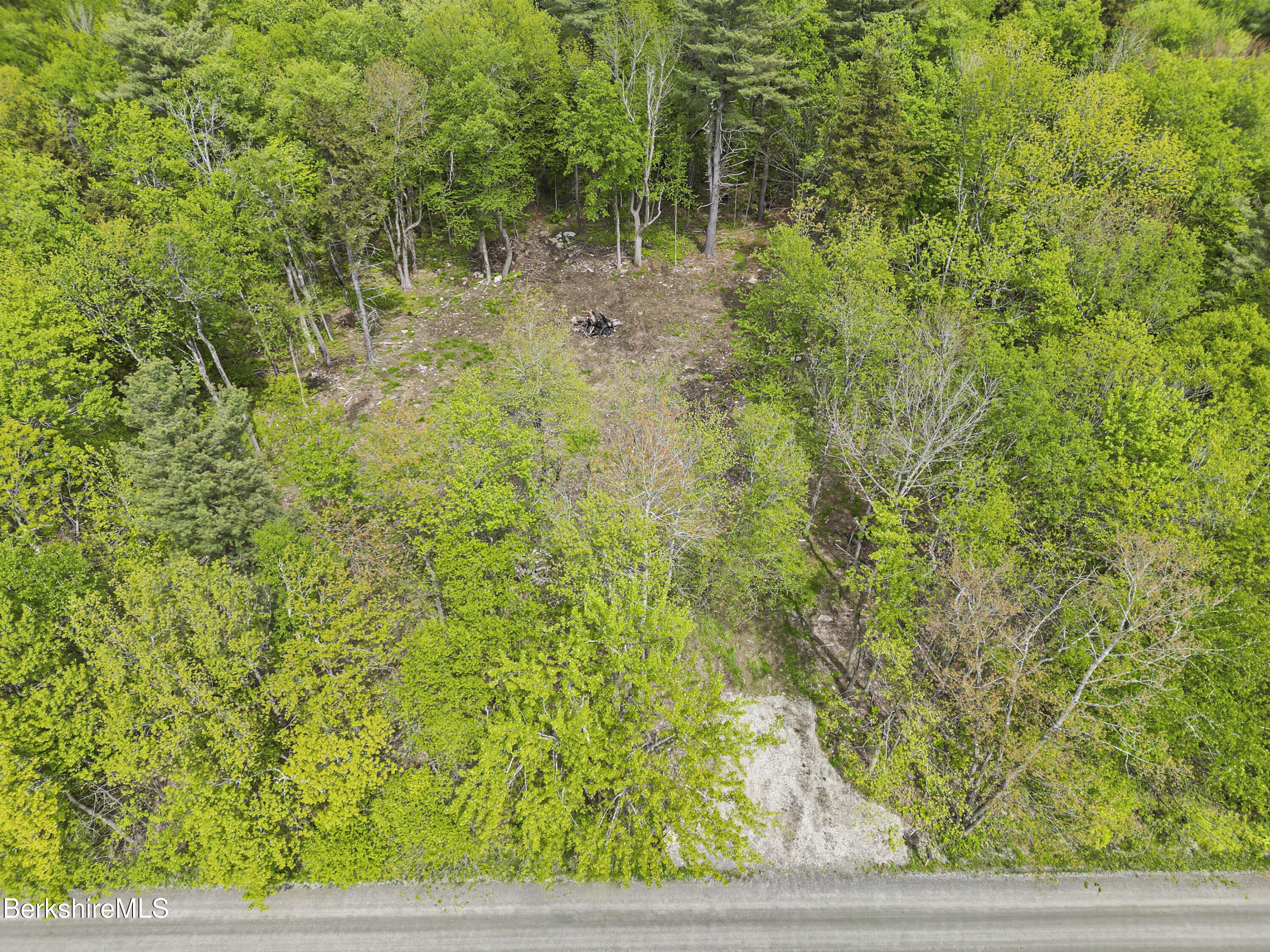 514 Fred Snow Rd, Becket, Massachusetts image 7