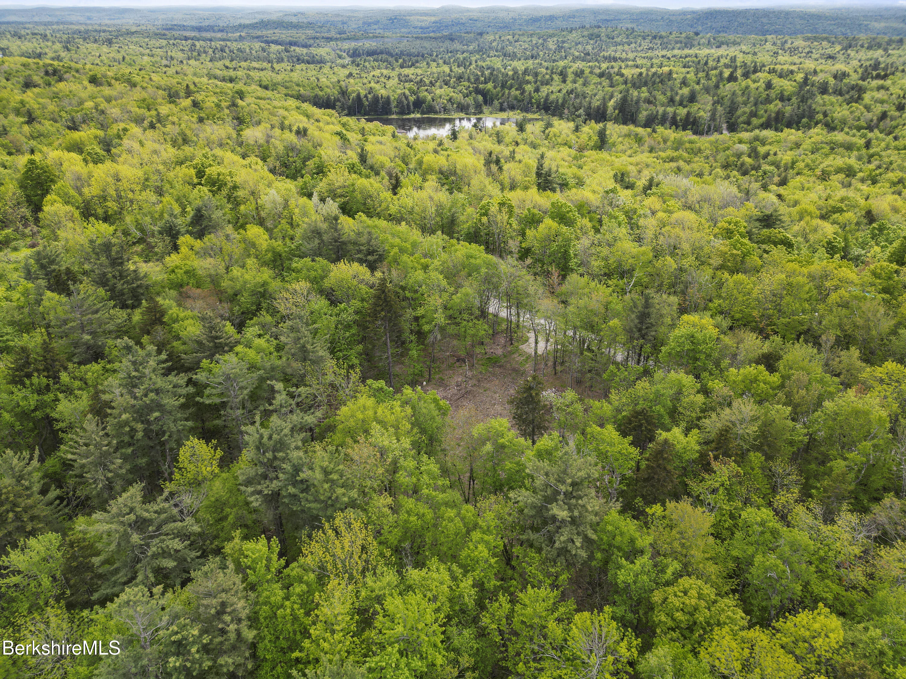 514 Fred Snow Rd, Becket, Massachusetts image 11