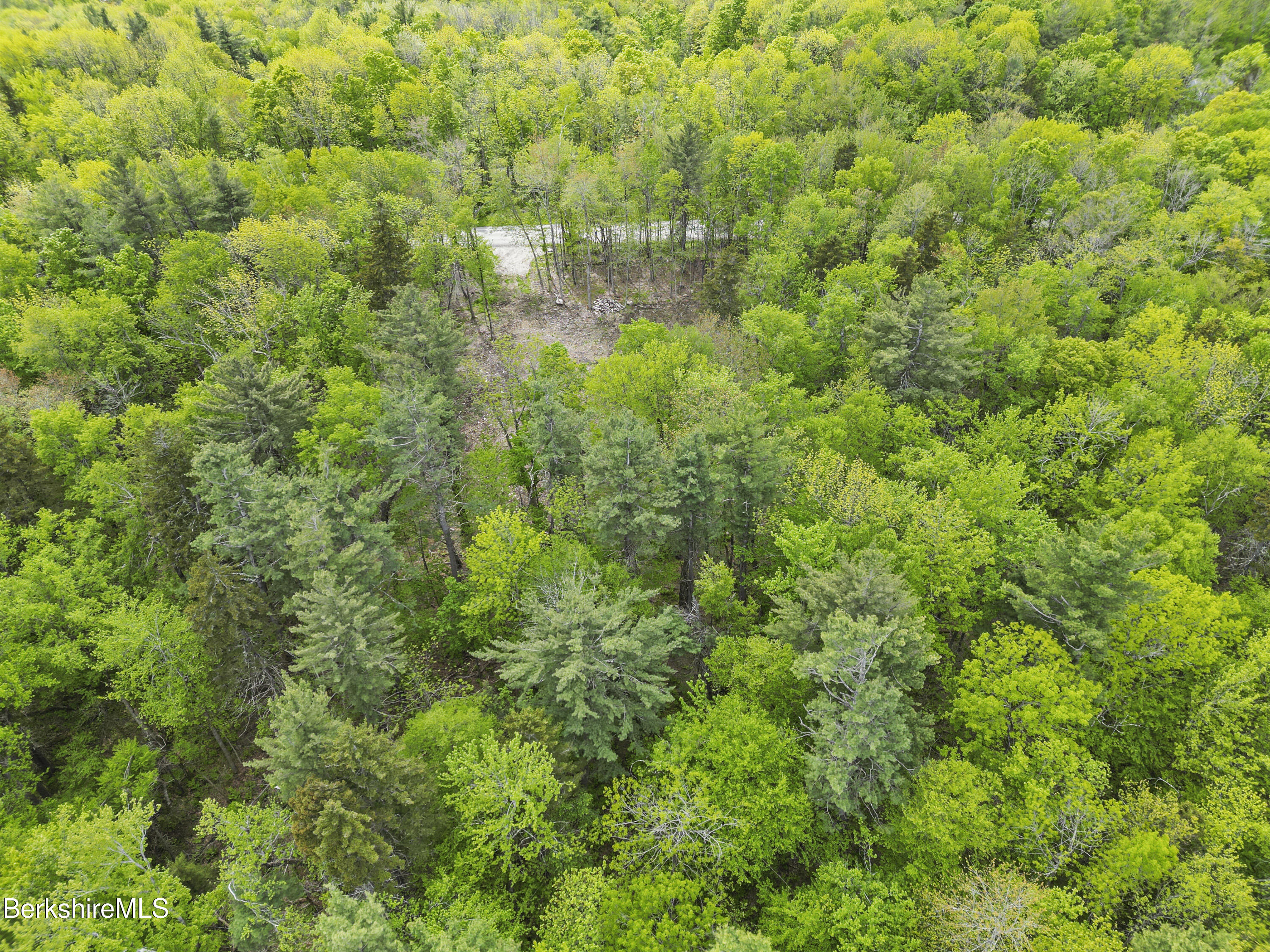 514 Fred Snow Rd, Becket, Massachusetts image 10