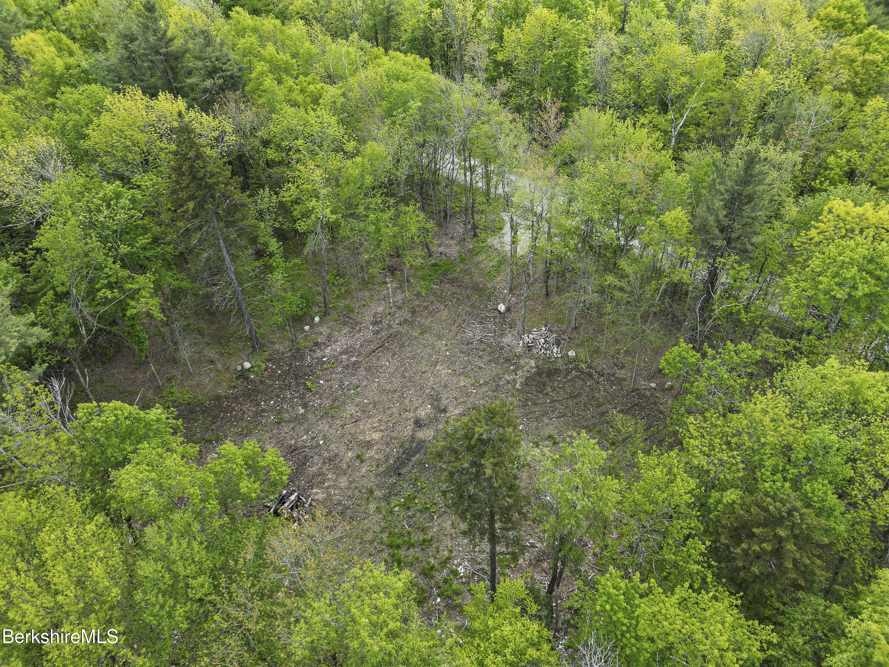 514 Fred Snow Rd, Becket, Massachusetts image 12