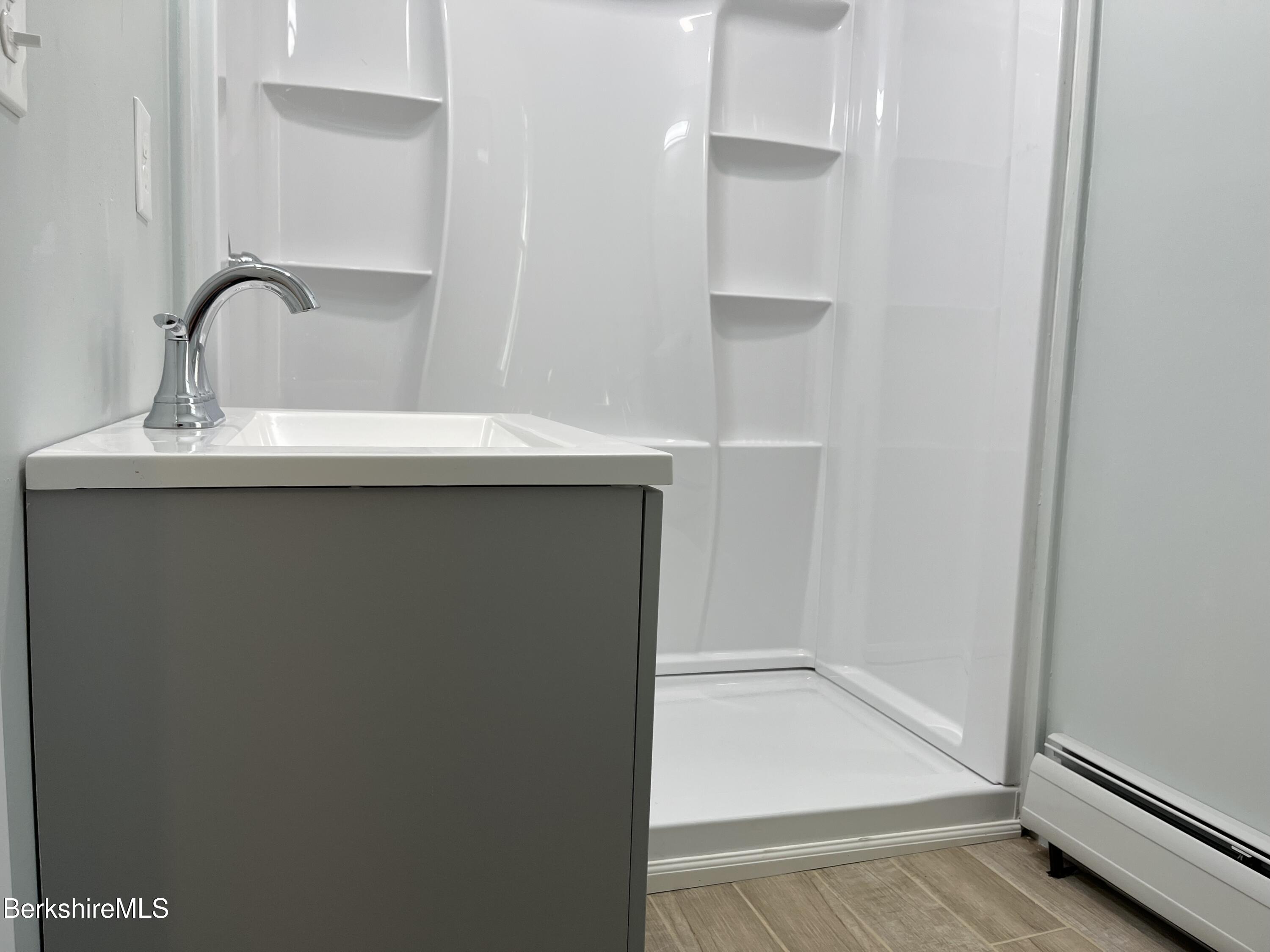 447 River St, North Adams, Massachusetts image 33