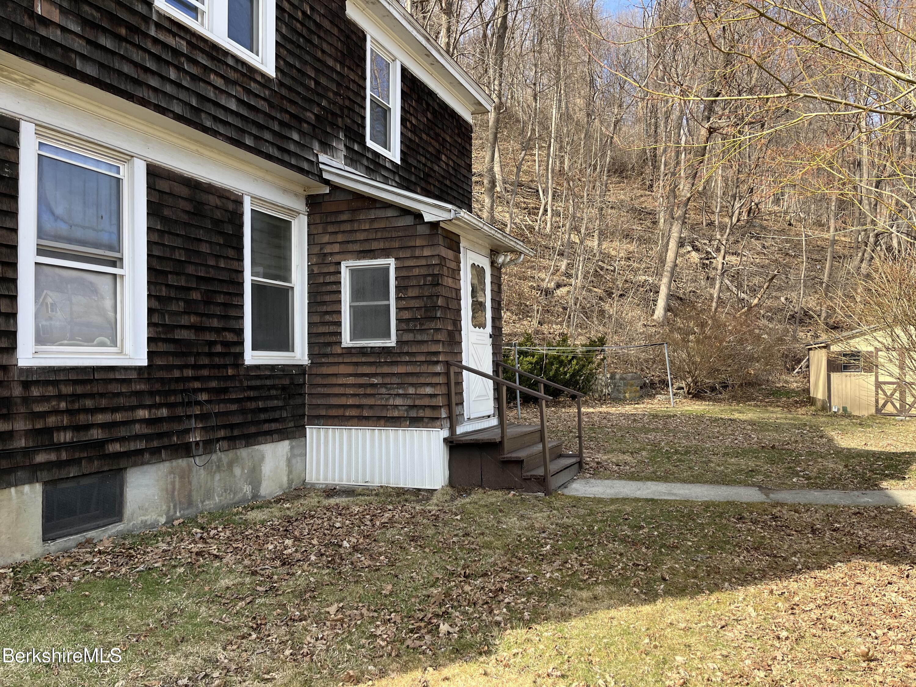 447 River St, North Adams, Massachusetts image 6