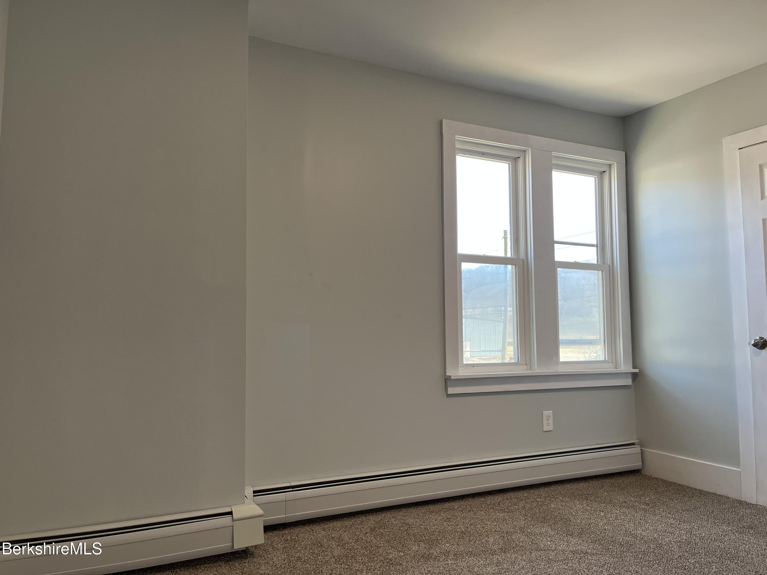 447 River St, North Adams, Massachusetts image 37