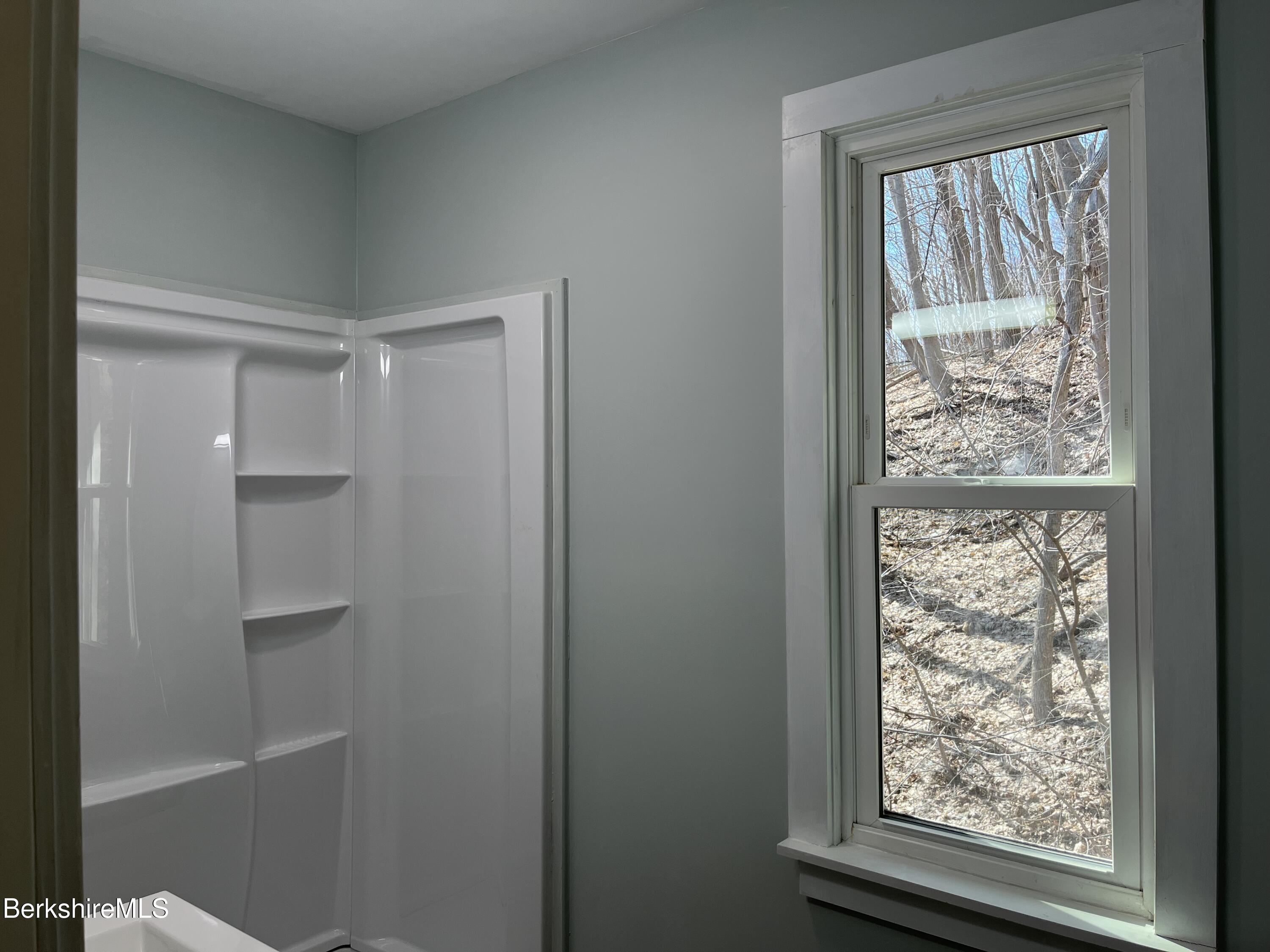 447 River St, North Adams, Massachusetts image 30