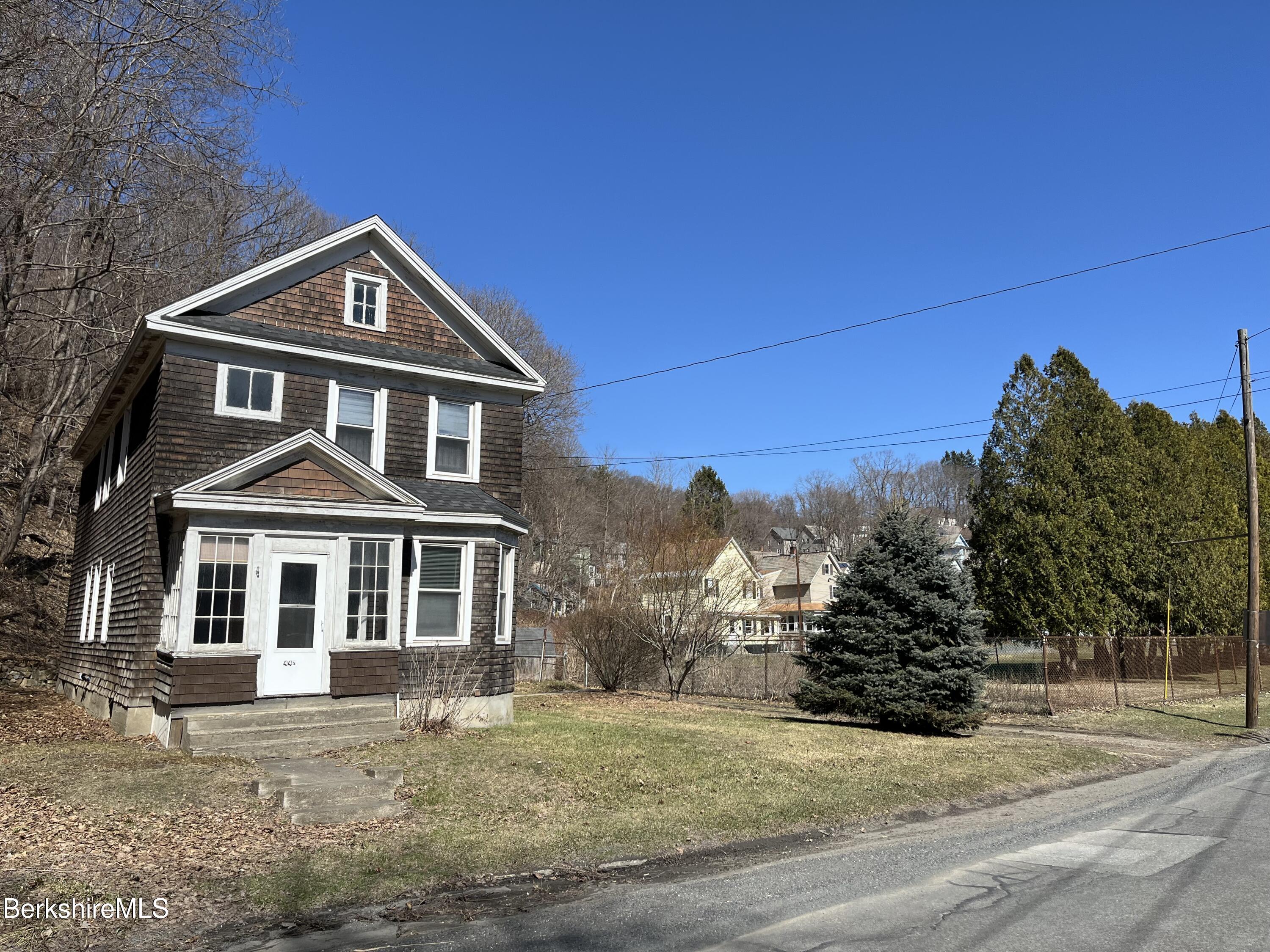 447 River St, North Adams, Massachusetts image 2